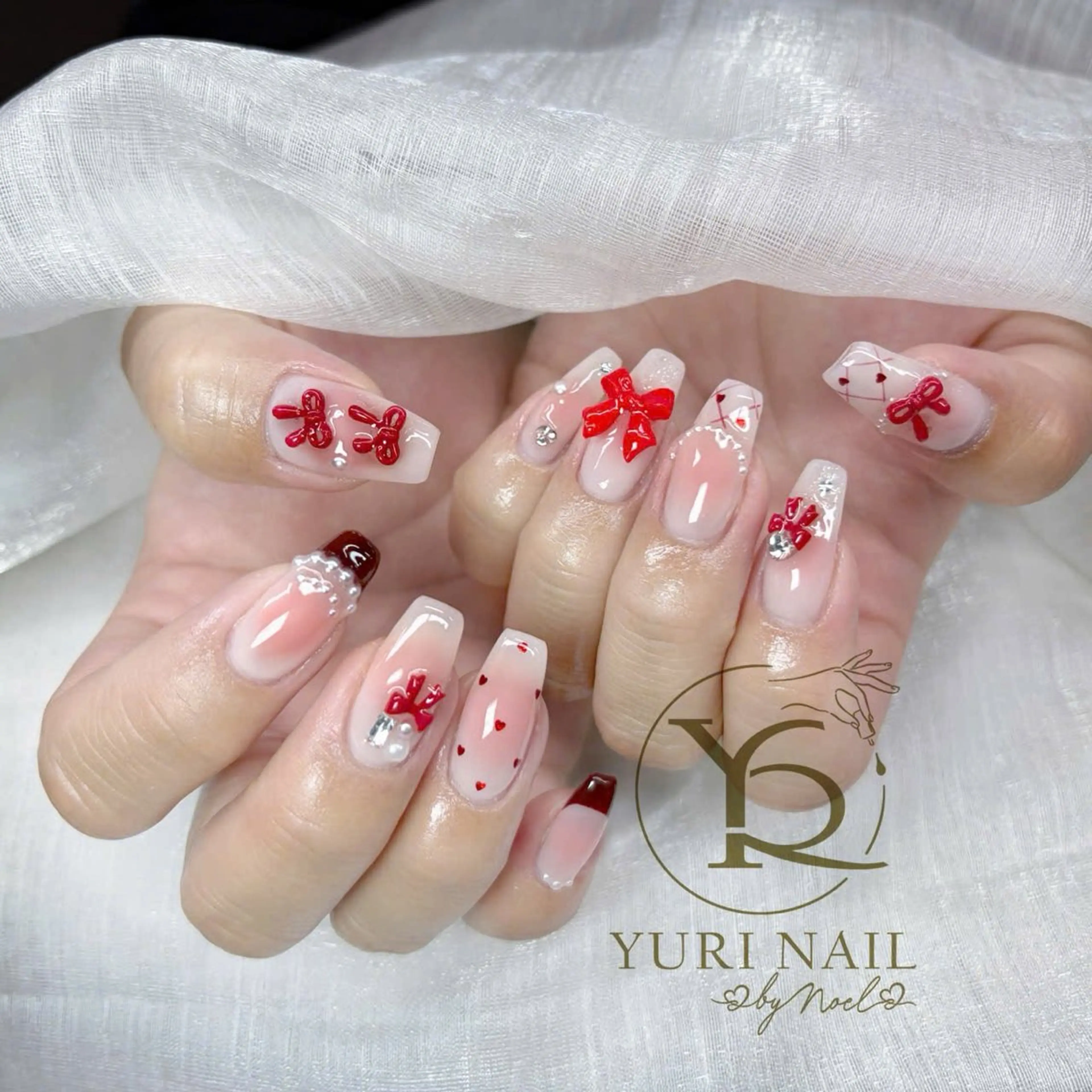 ネイル チークネイル フットネイル フレンチネイル グラデーション キラキラネイル ハンドネイル フットネイル ハンドケア YURI Nail Salon Funabashi所属・YURI Nail Funabashiのネイルデザイン