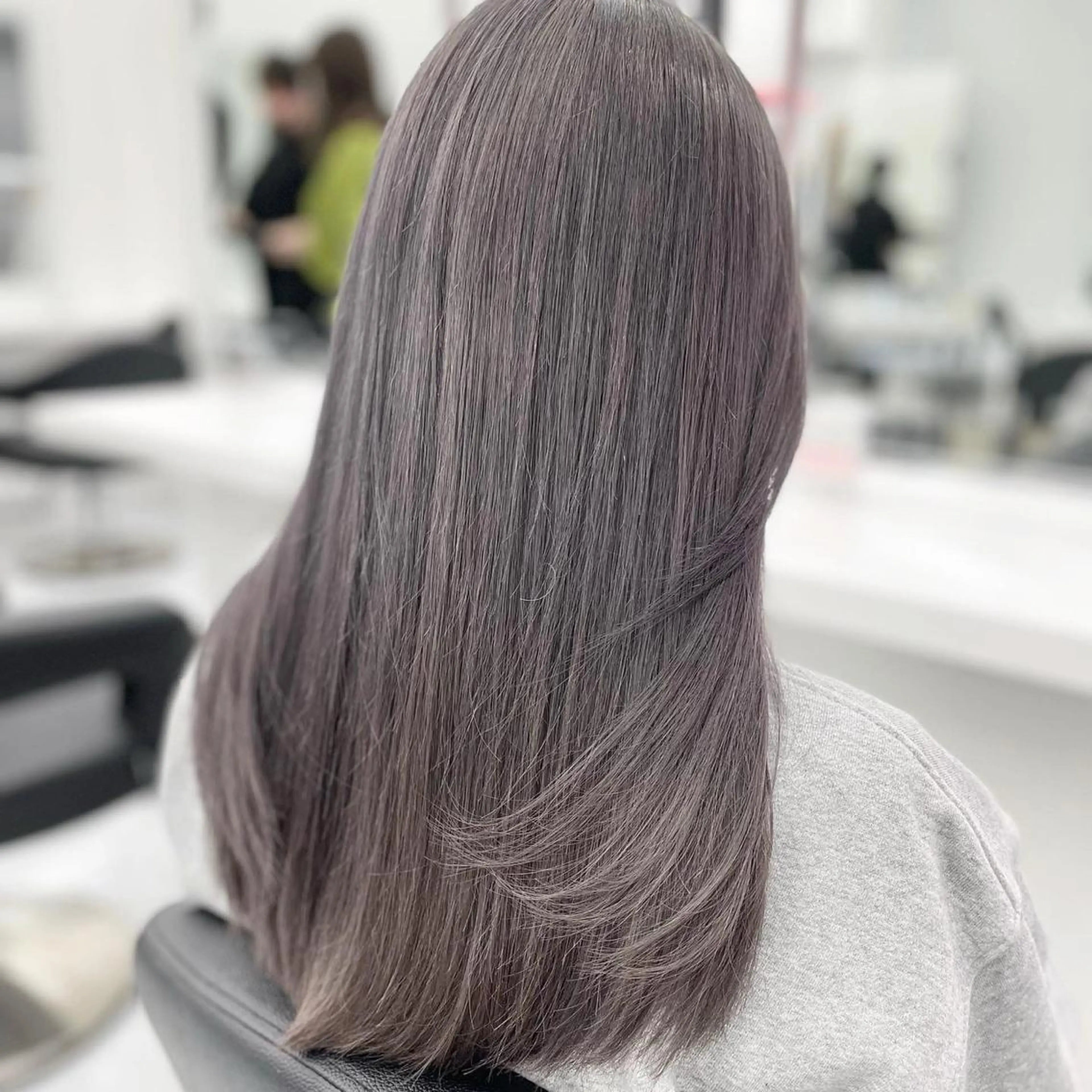 カラー 透明感ベージュ🤎 ナチュラルレイヤーのヘアスタイル