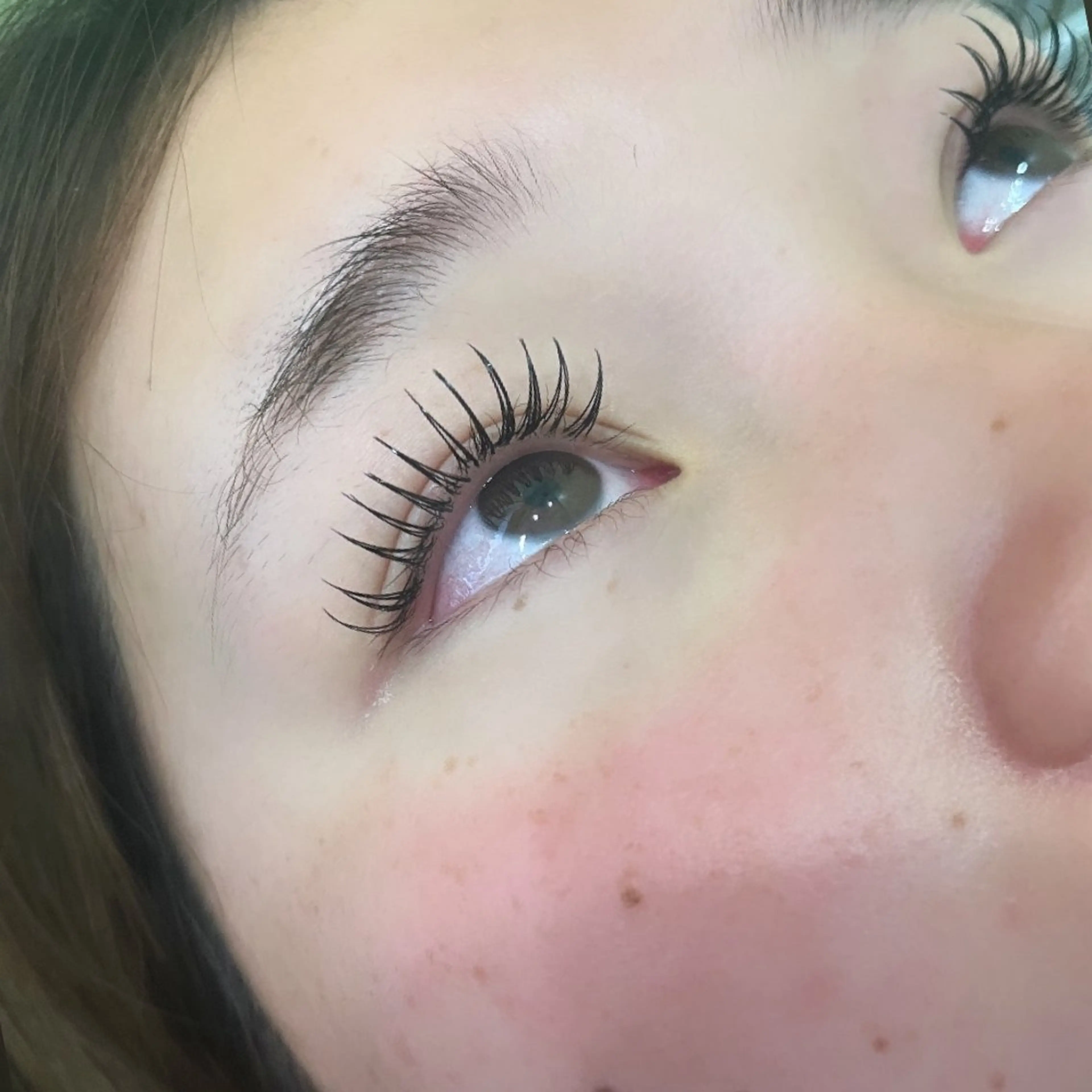 マツエク・マツパ 束感まつ毛 キュート Dカール セーブル 福本 聖海のヘアスタイル