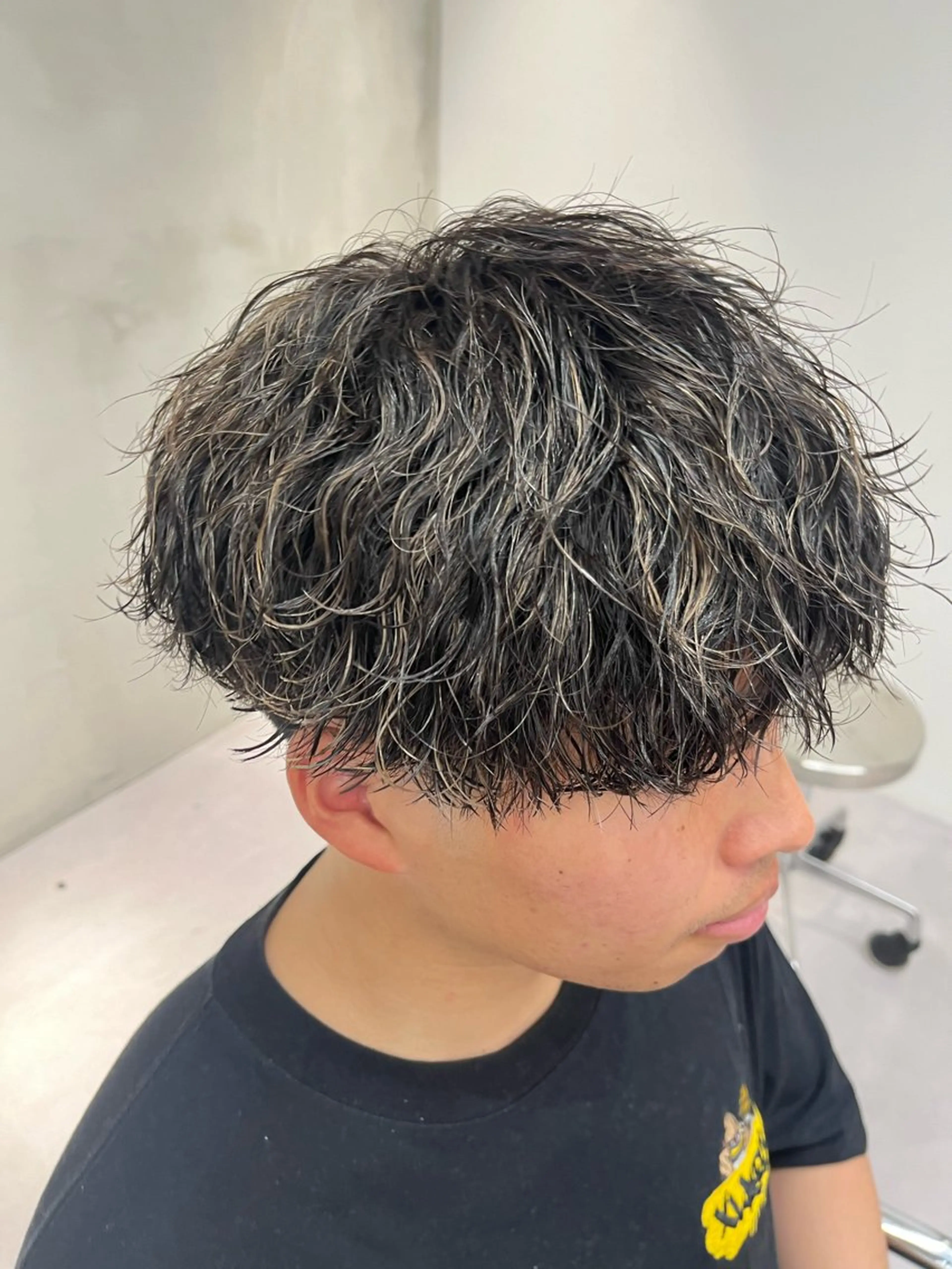 ショート パーマ メンズ ⚡メンズパーマフ ェードカットTomyのヘアスタイル