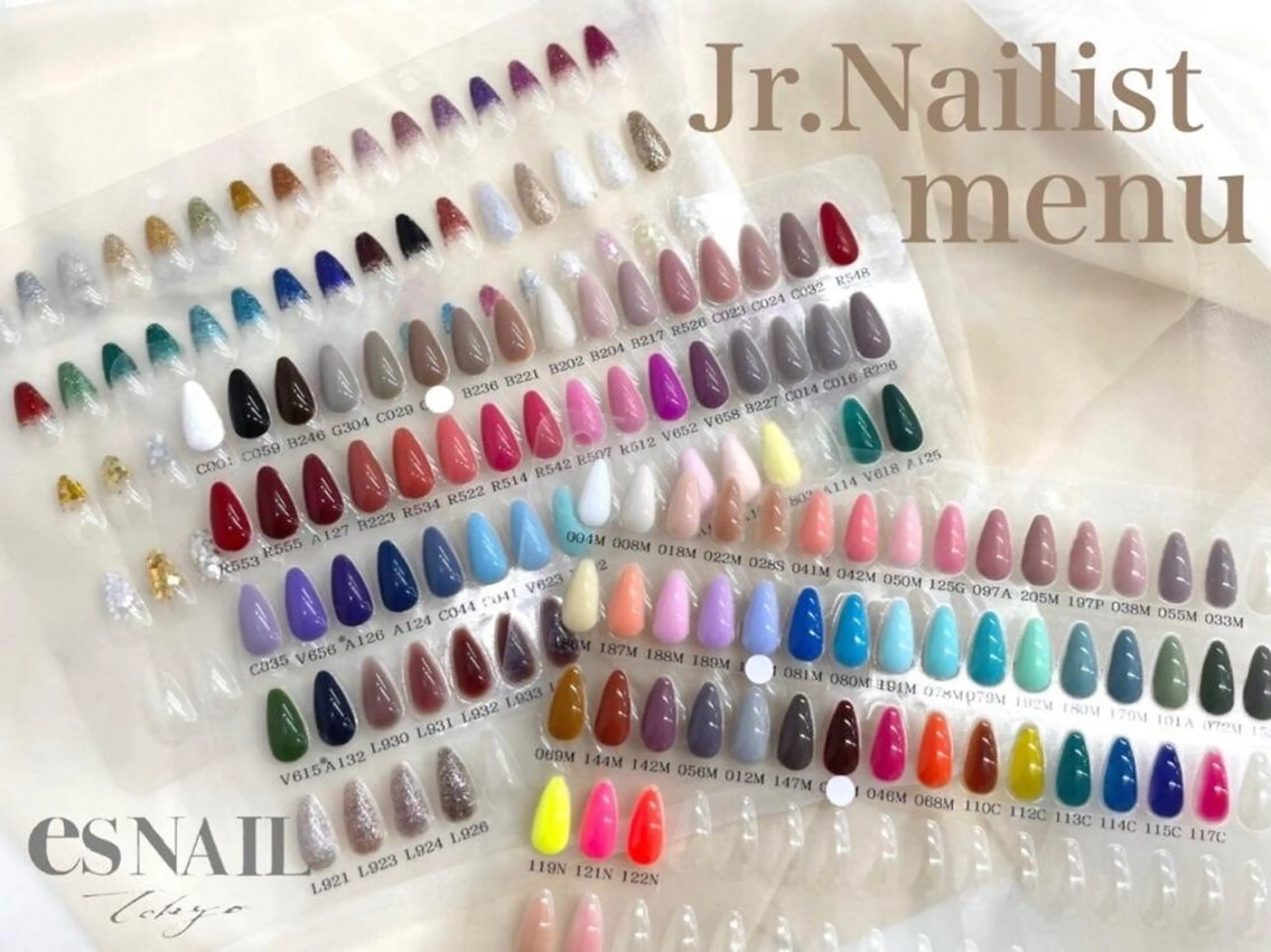 ネイル esnail mokaのネイルデザイン
