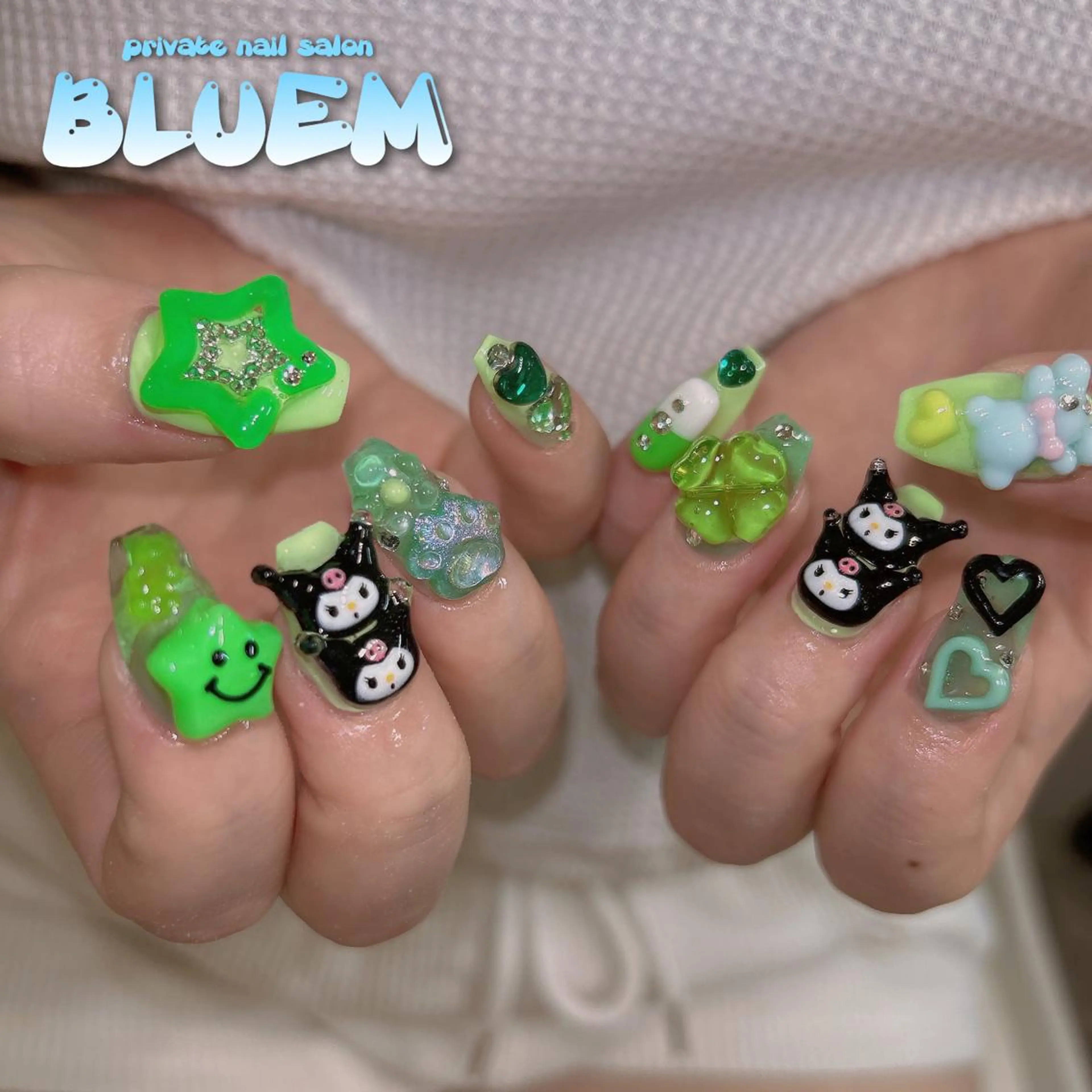 ネイル ハンドネイル BLUEM なな🐶のネイルデザイン