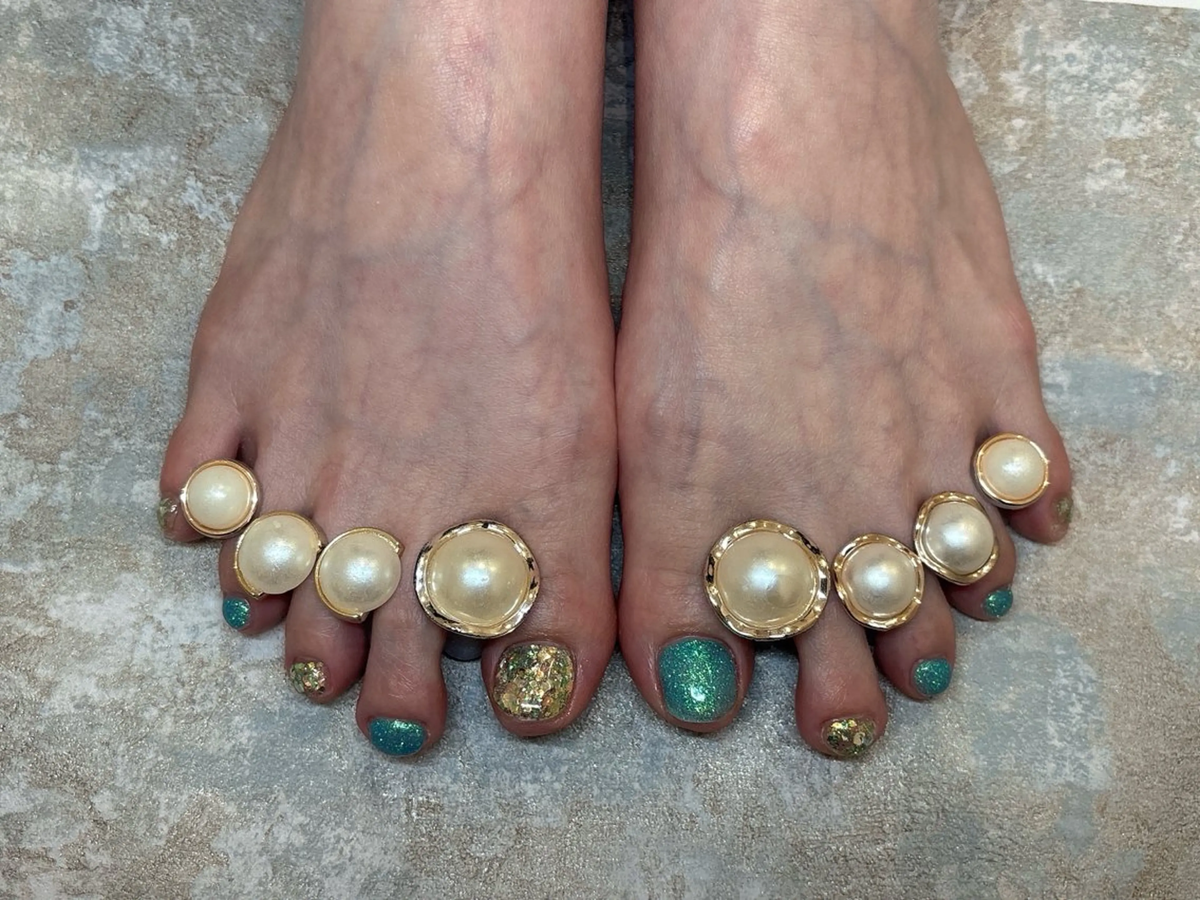 ネイル mio 🌙͙𓍼 米泉店のネイルデザイン