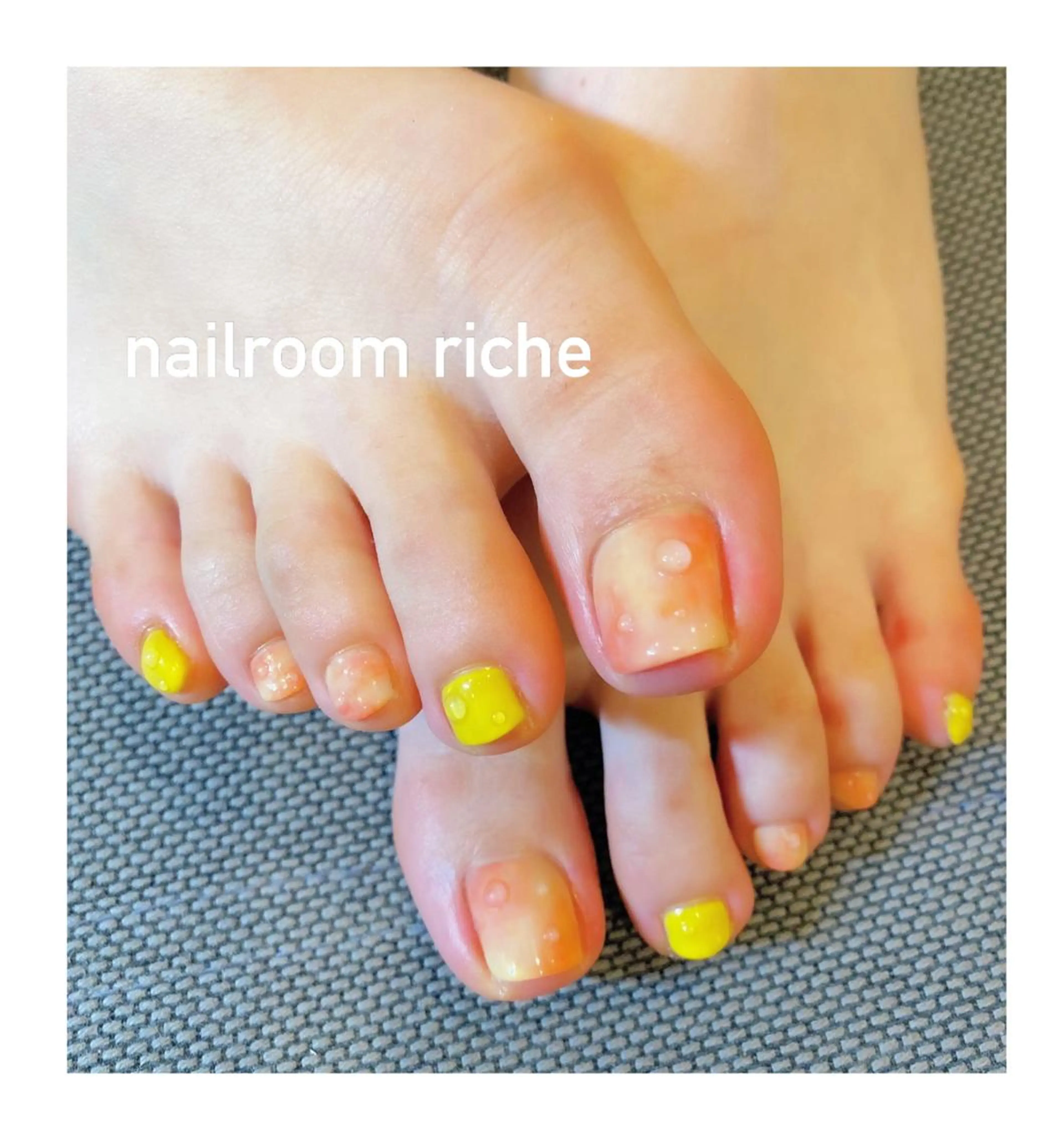 ネイル 持ち込み フットネイル nailroom richeのネイルデザイン