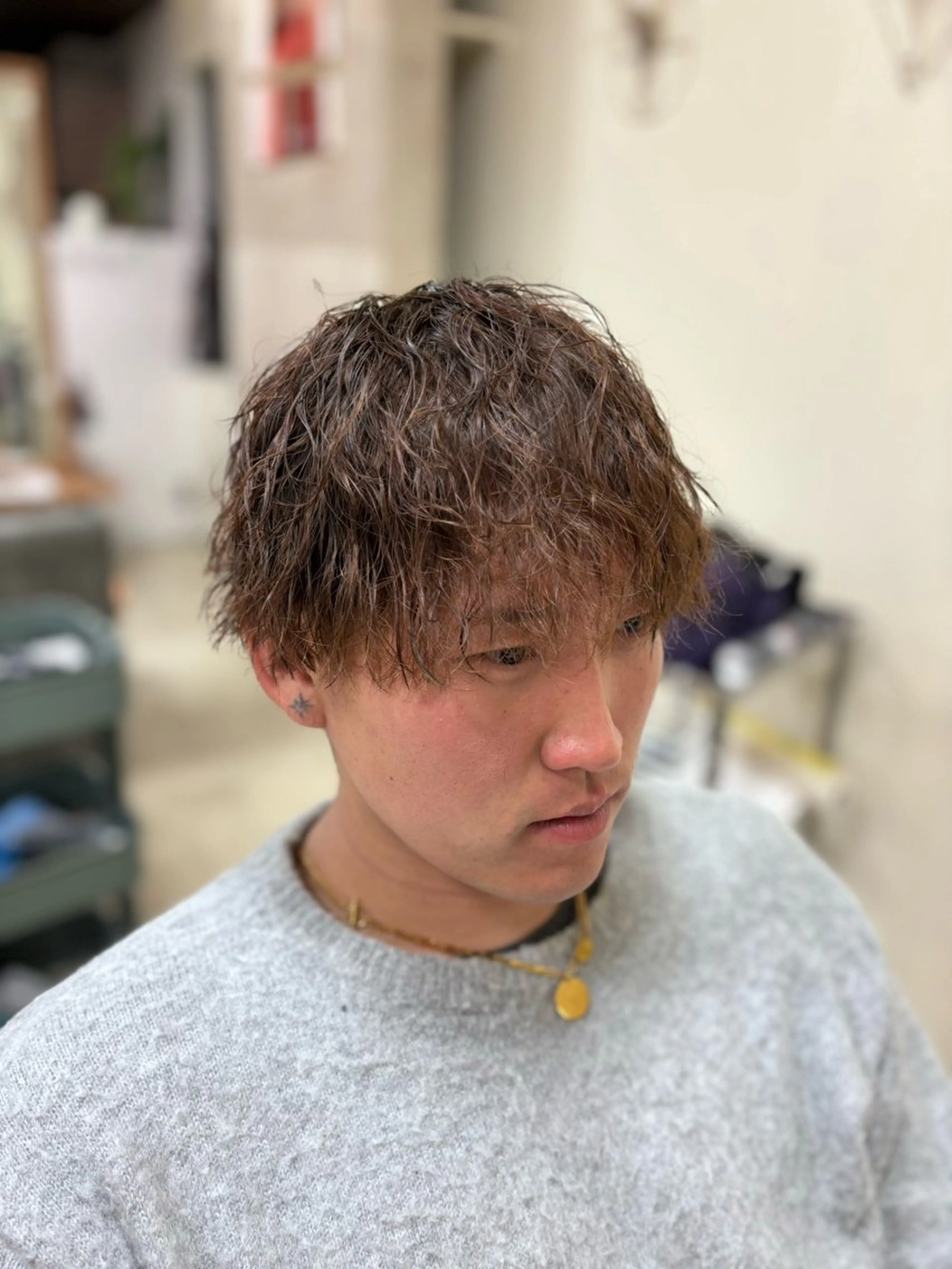 パーマ メンズ 会社で浮かない ビジネスヘア/心斎橋のヘアスタイル