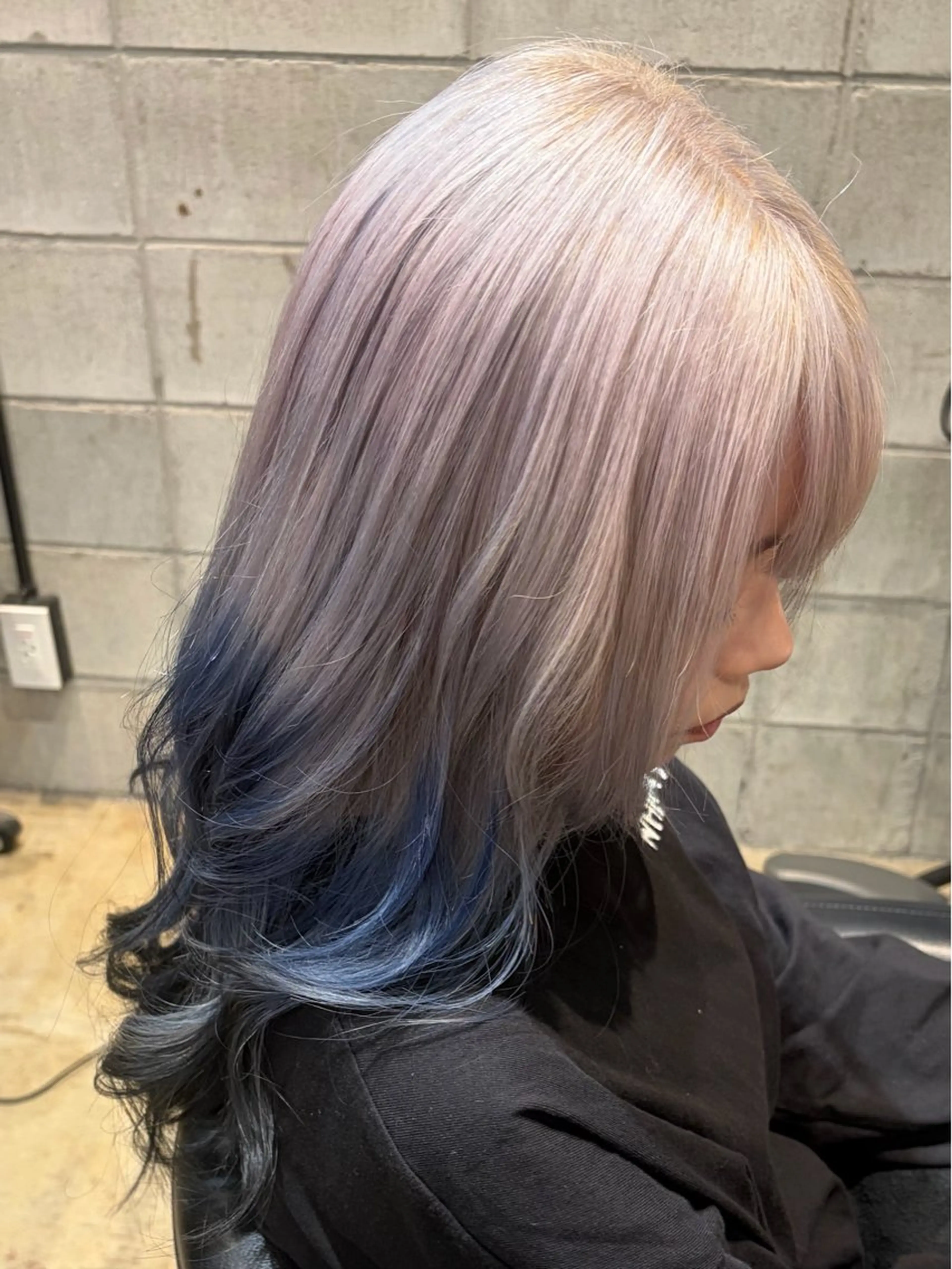 ロング カラー ブルーカラー デザインカラー カット ヘアカラー トリートメント みわ/博多 ブリーチ/メンズヘアのヘアスタイル