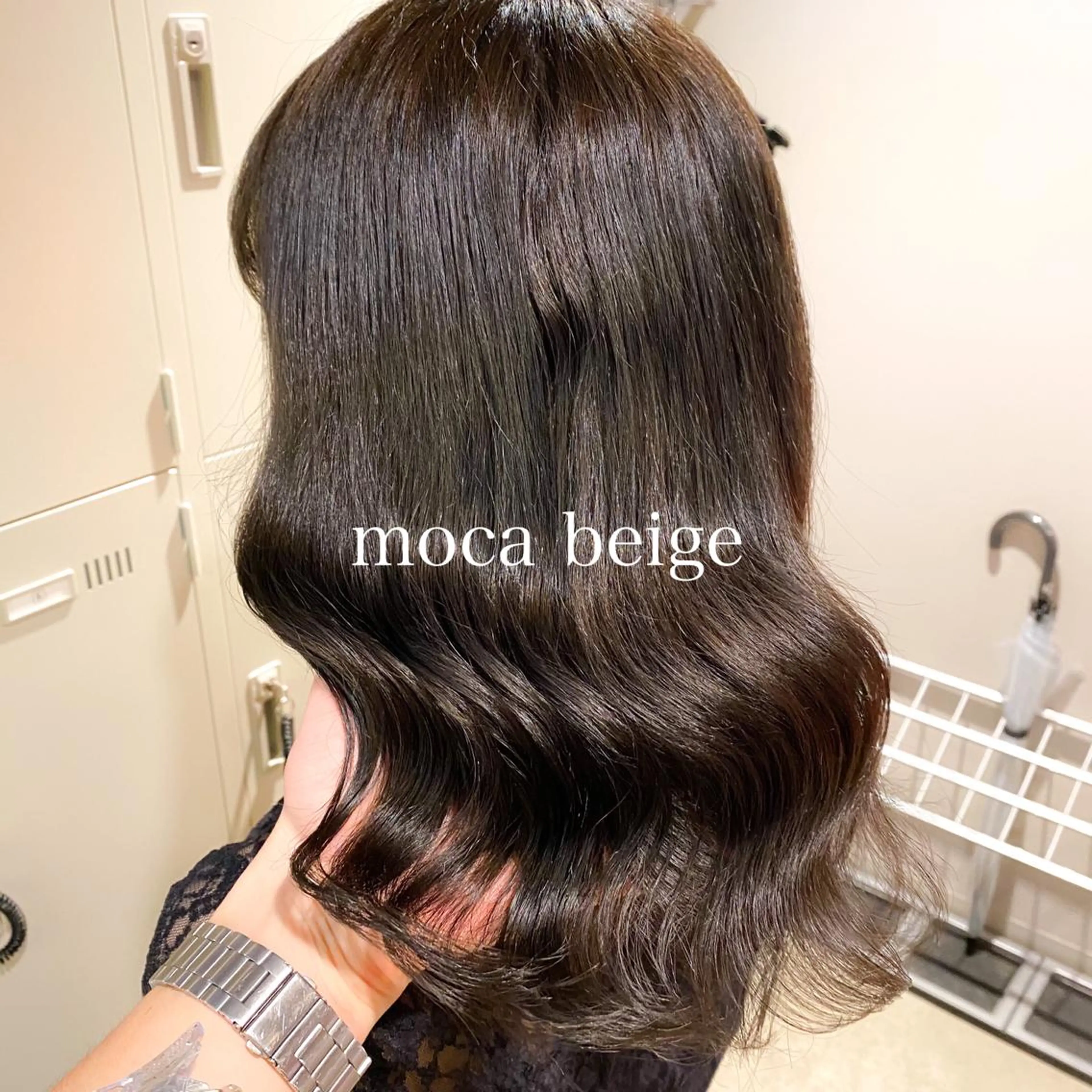 セミロング カラー カット ヘアカラー ハイトーン×レイヤー カットTAKUMIのヘアスタイル