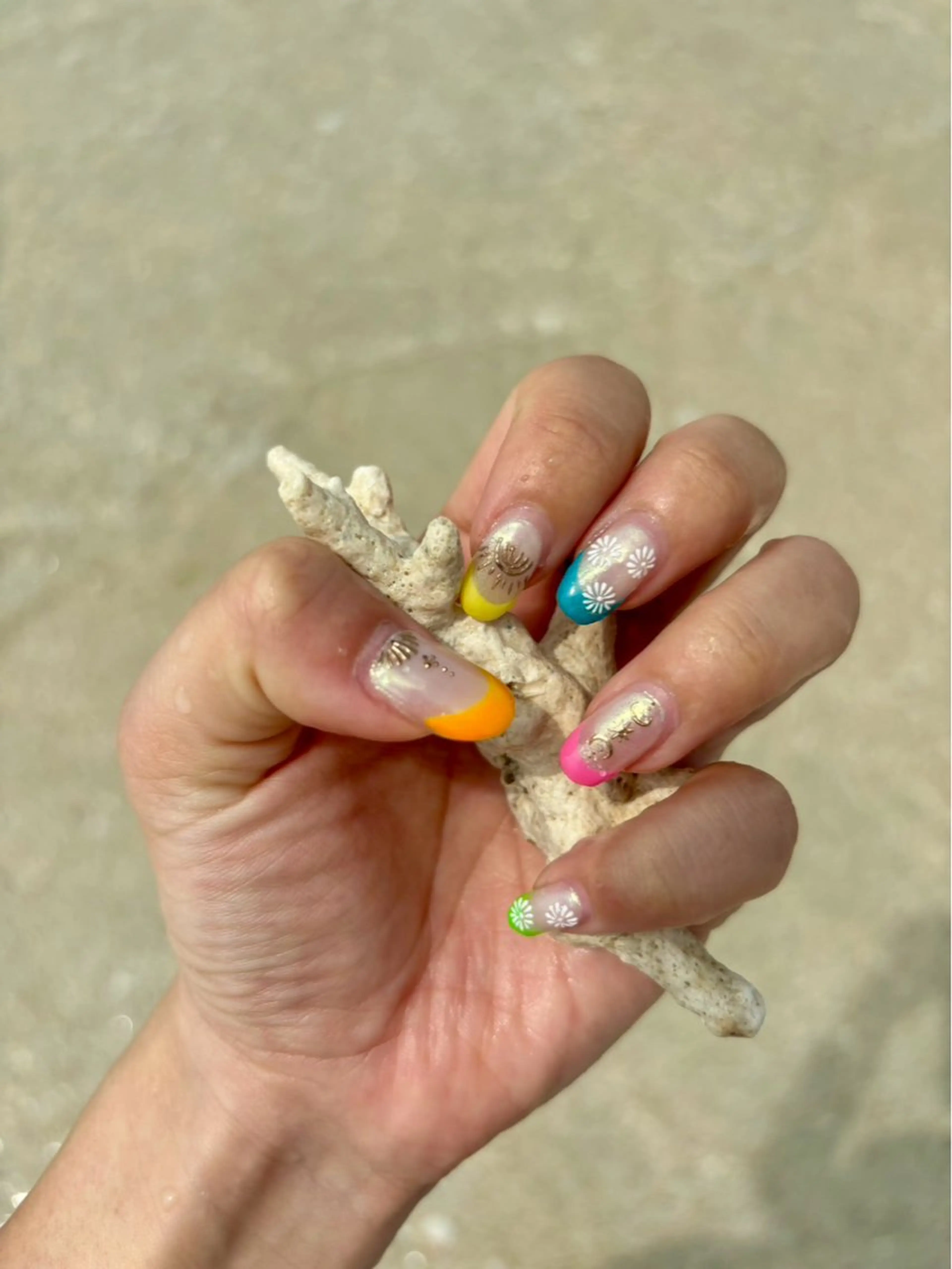 ネイル アートネイル ミラーネイル ハンドネイル nail salon Reversiのネイルデザイン