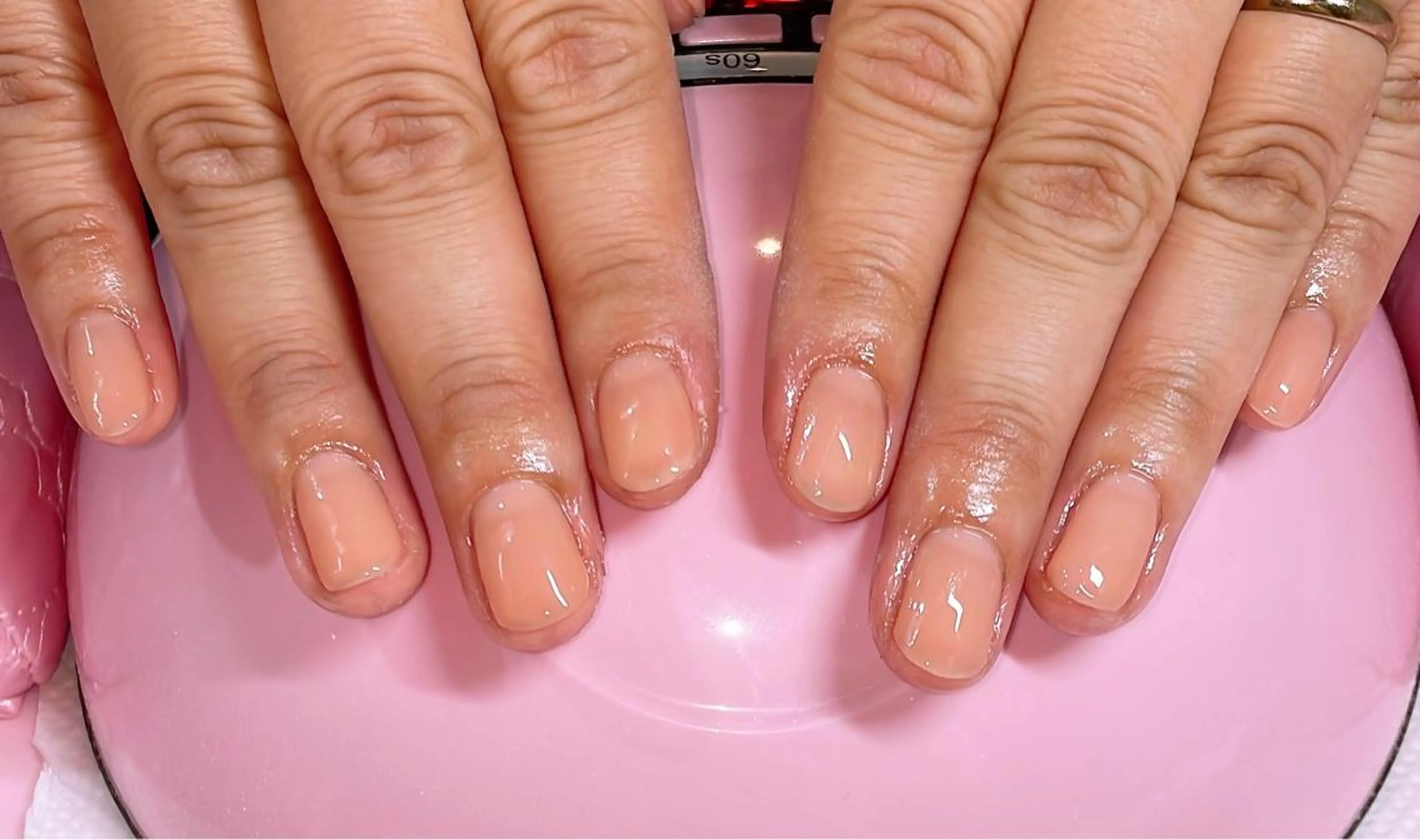 ネイル ハンドネイル VIERU 🌈🎀💖のネイルデザイン