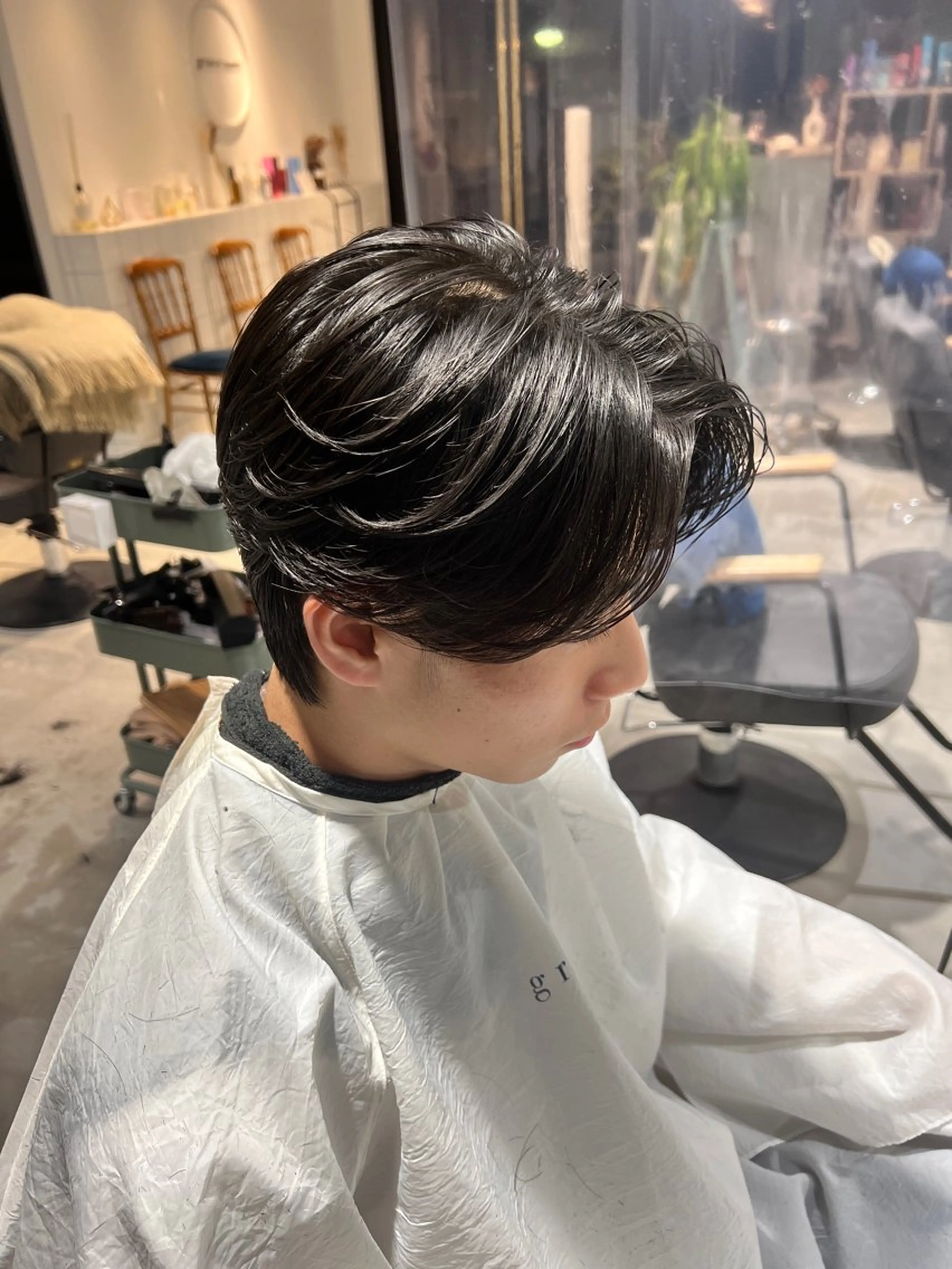 ミディアム パーマ メンズ ミディアムパーマ センターパート フェザーパーマ メンズ韓国風 メンズパーマ カット ヘッドスパ メンズカットパーマ ✂️ JOYAのヘアスタイル