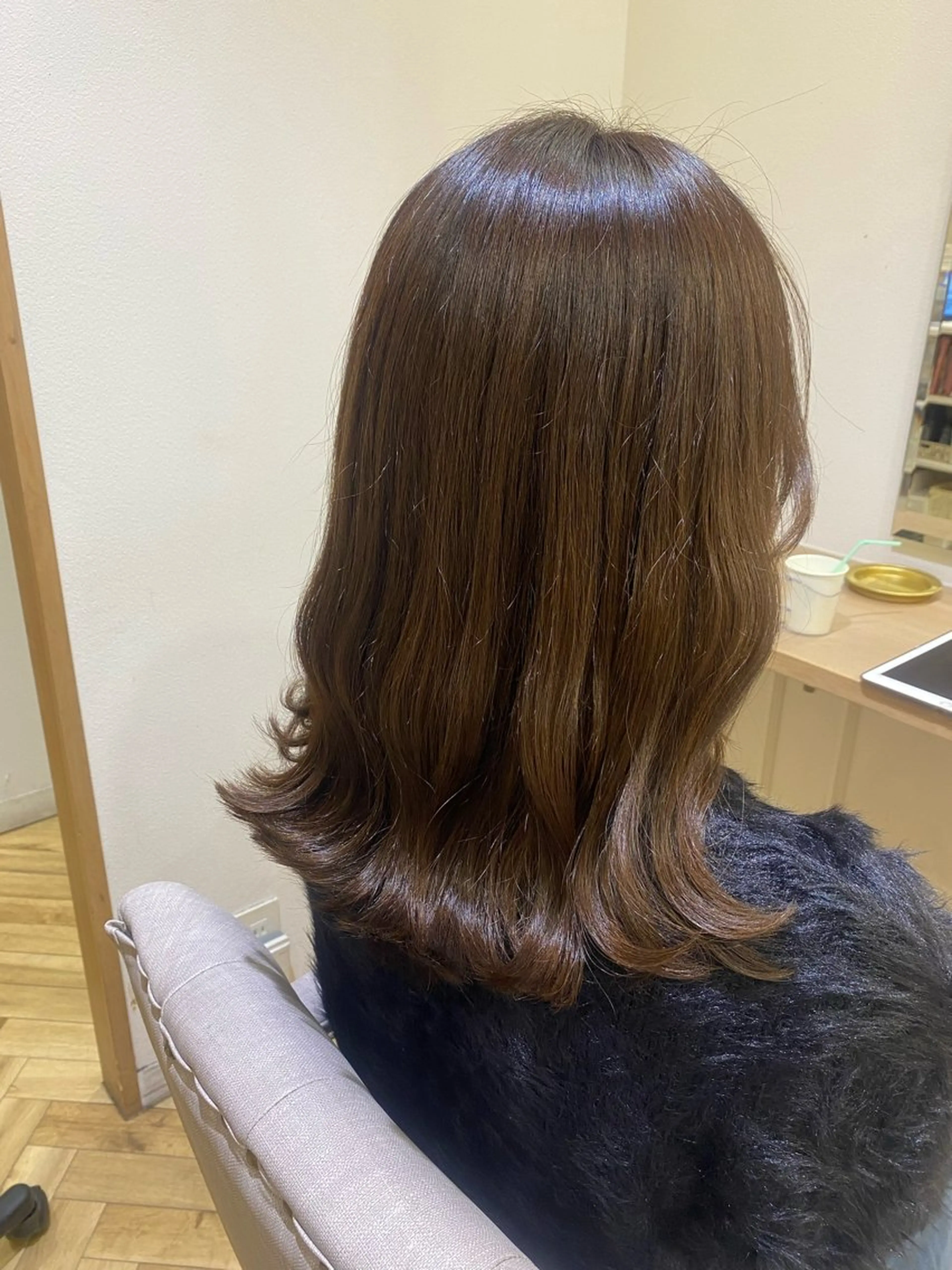 ミディアム くびれヘア カット ヘアカラー 韓国ヘア・カラー 🩵SHIZUKUのヘアスタイル