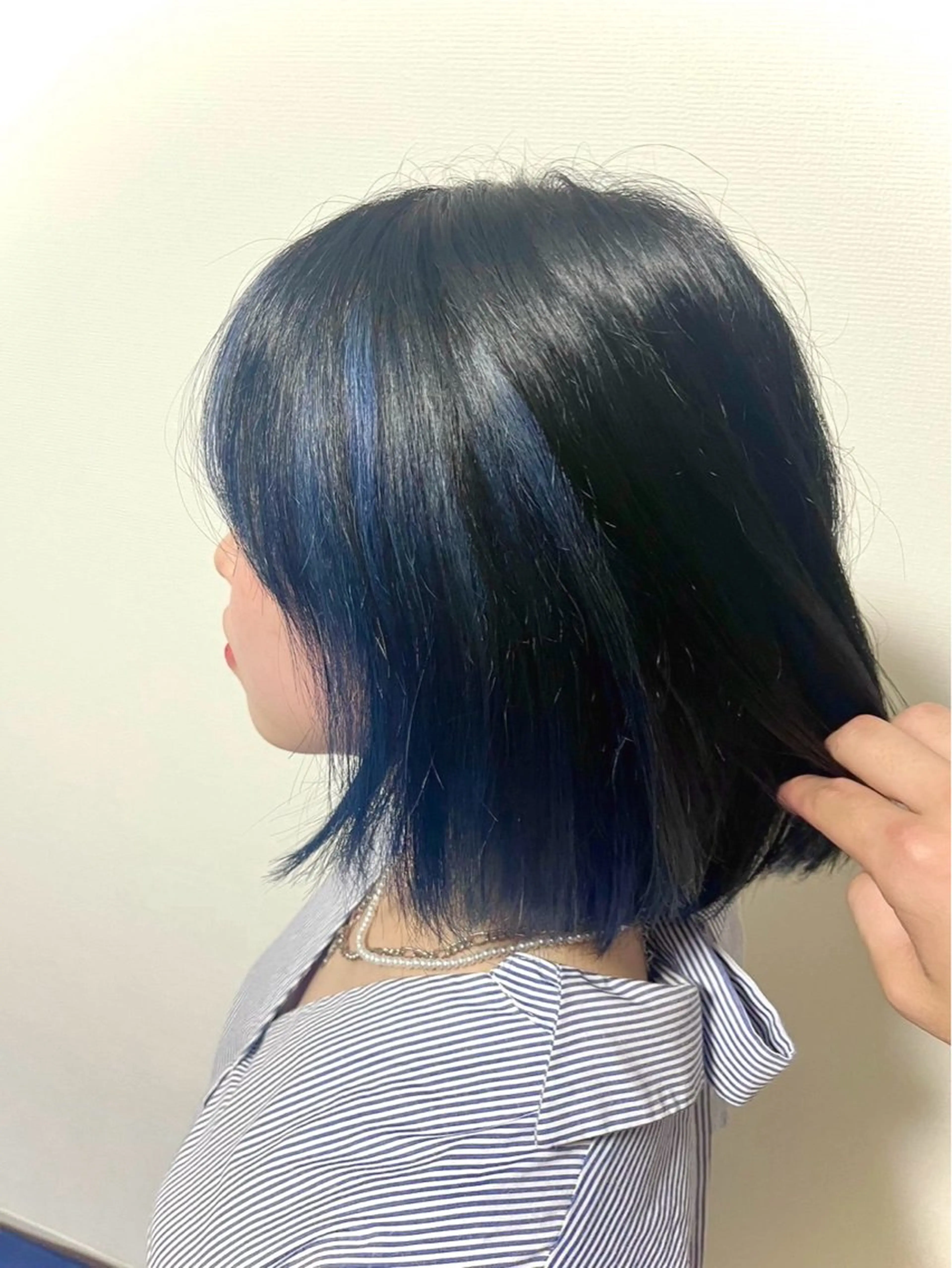 ショート カラー ブルーカラー デザインカラー ダブルカラー 髪質改善 縮毛矯正 海瑠万／メンズパーマ ／ブリーチ／フェードのヘアスタイル