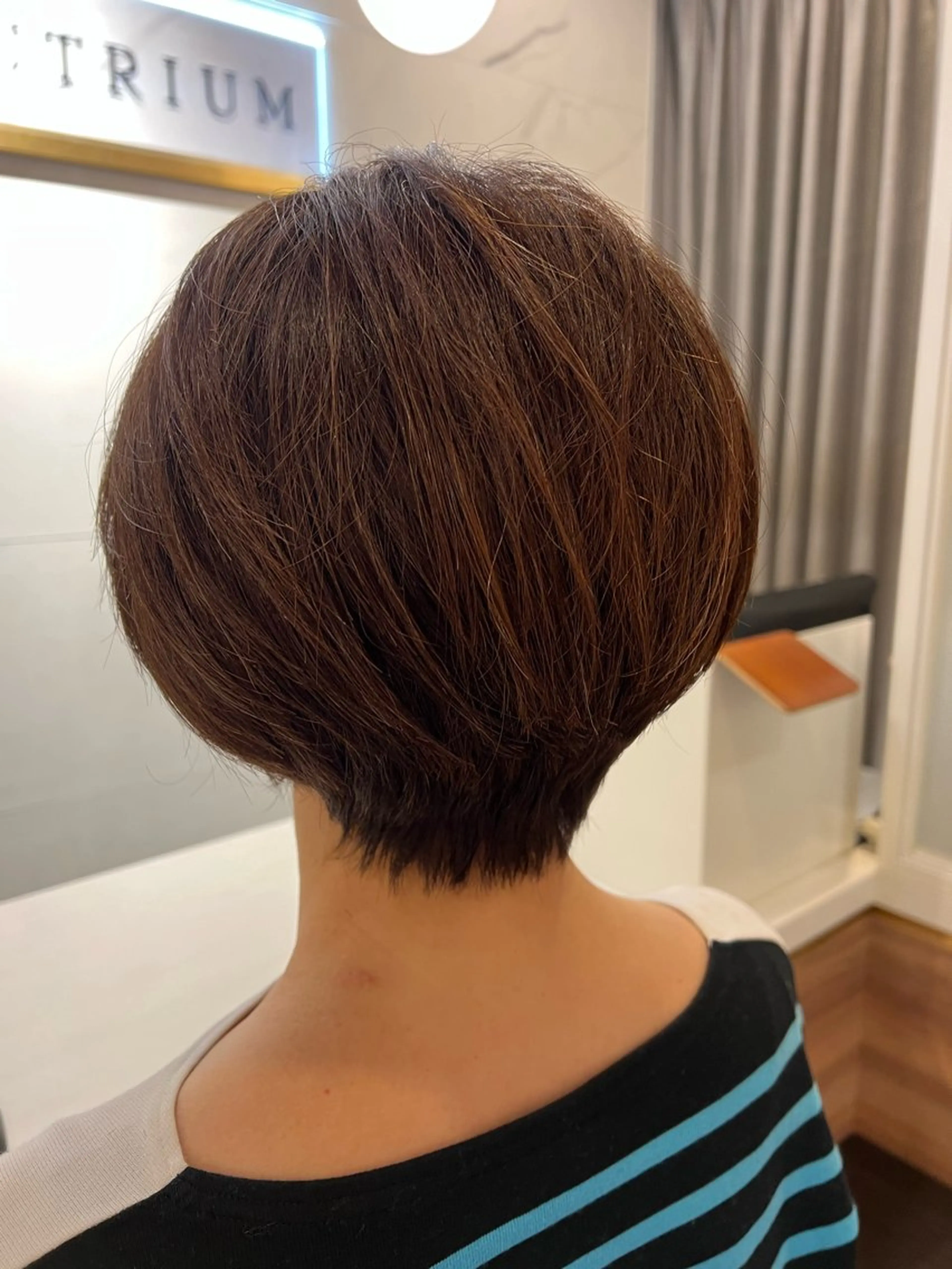 ショート 村中 逸紀のヘアスタイル