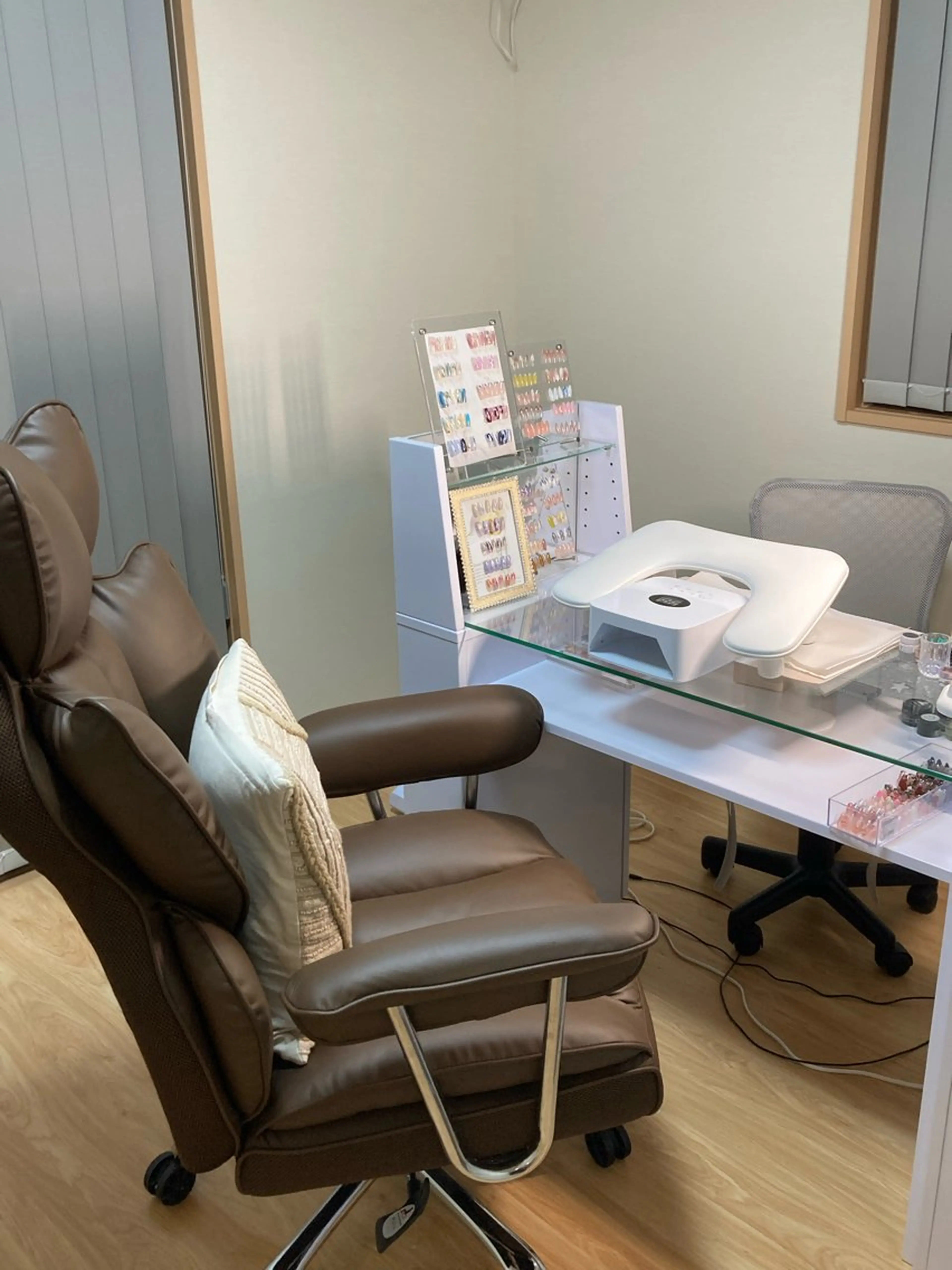 ネイル nail salon アルストロメリアのネイルデザイン