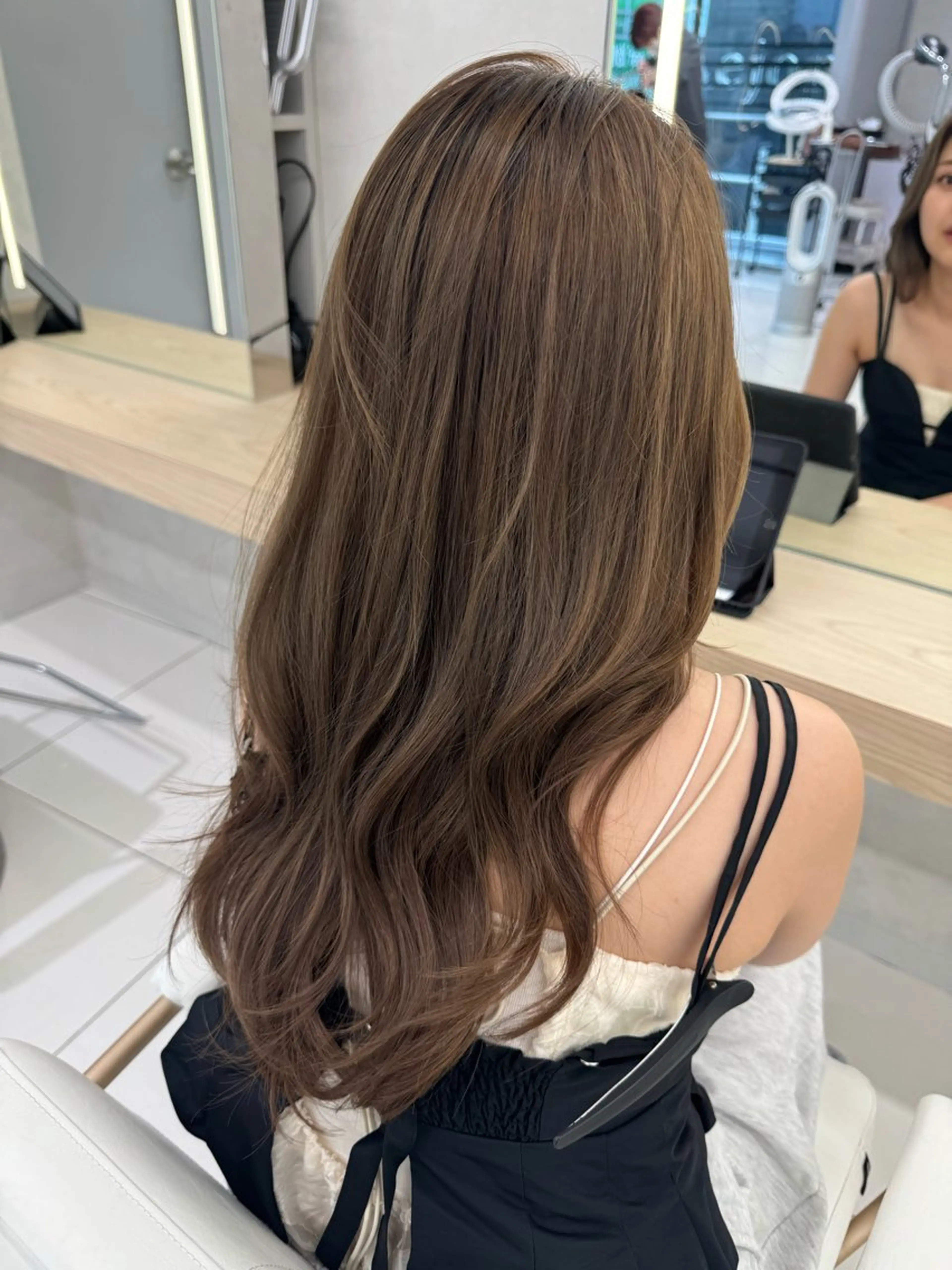 ロング 三鷹で1番ショート ボブをカットする新谷のヘアスタイル