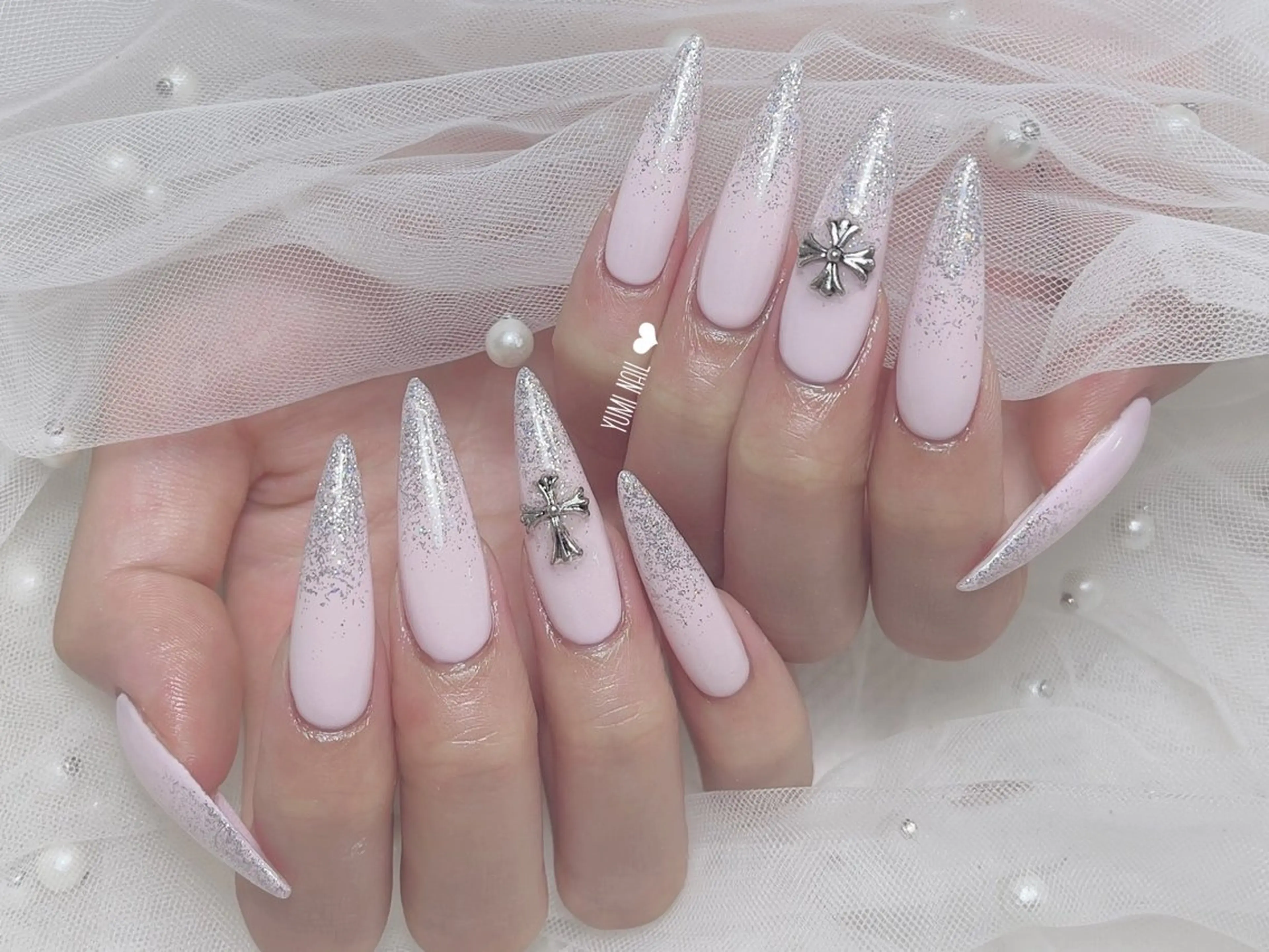 ネイル 𝐲𝐮𝐦𝐢🎀 長さ出しデザイン専門のネイルデザイン