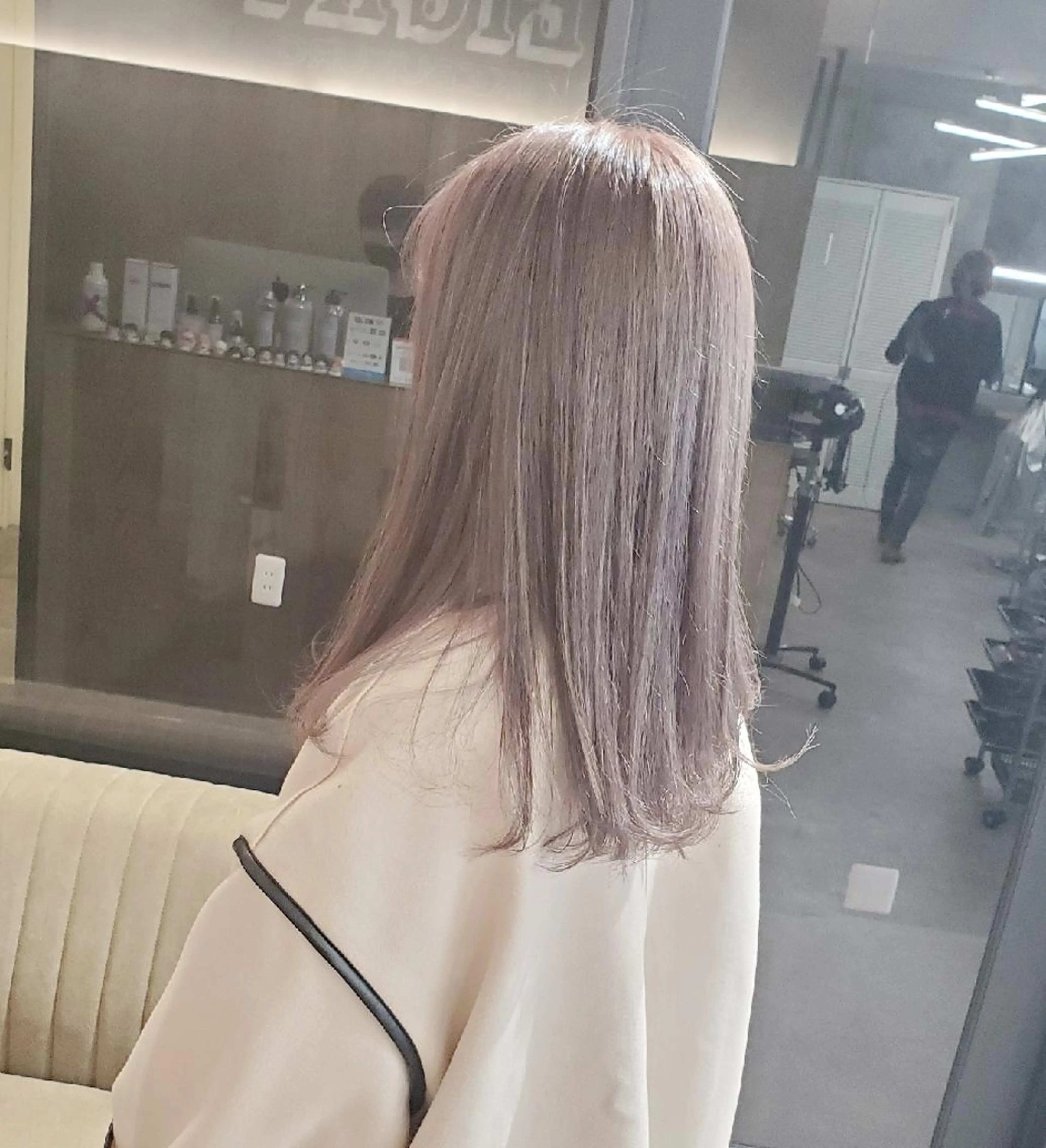 セミロング ヘアカラー トリートメント ✨本日空きあります✨ 遠田コウヘイ🌟のヘアスタイル