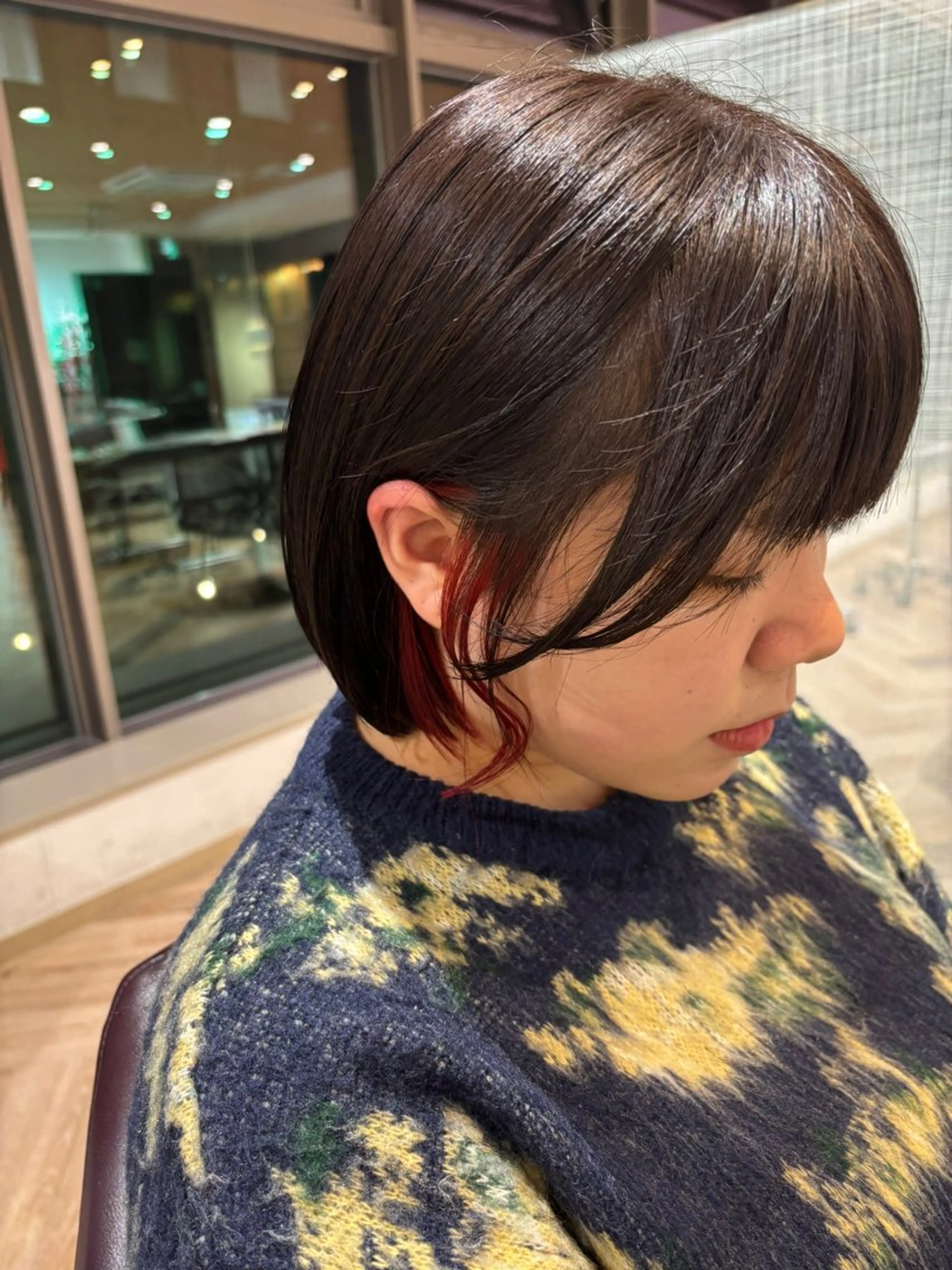 ショート カラー イヤリングカラー カット ヘアカラー トリートメント ゆい/パーマ/レイヤ ー/似合わせカラーのヘアスタイル