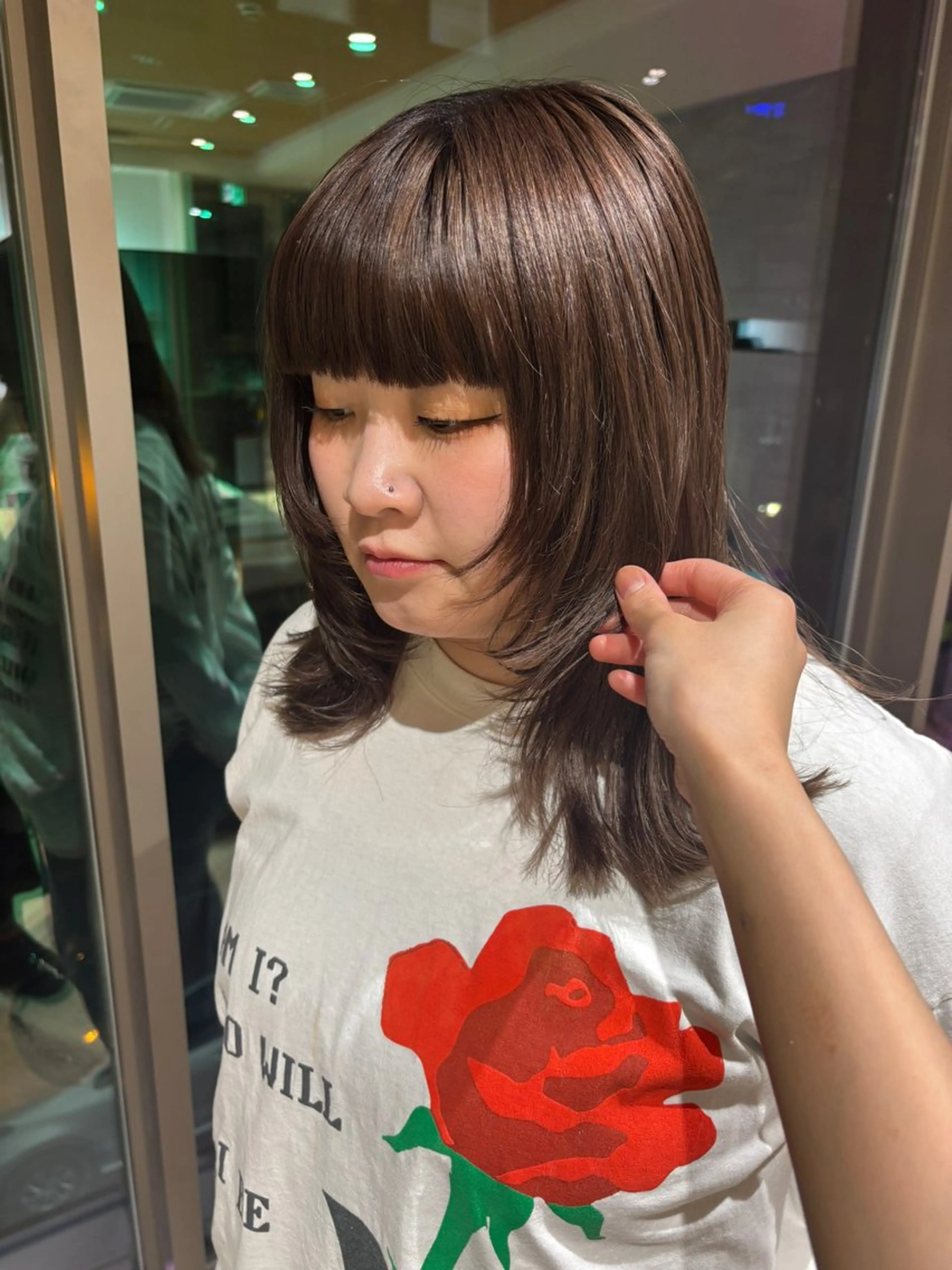 ミディアム カラー レイヤーカット ウルフカット ウルフレイヤー カット ヘアカラー ゆい/パーマ/レイヤ ー/似合わせカラーのヘアスタイル