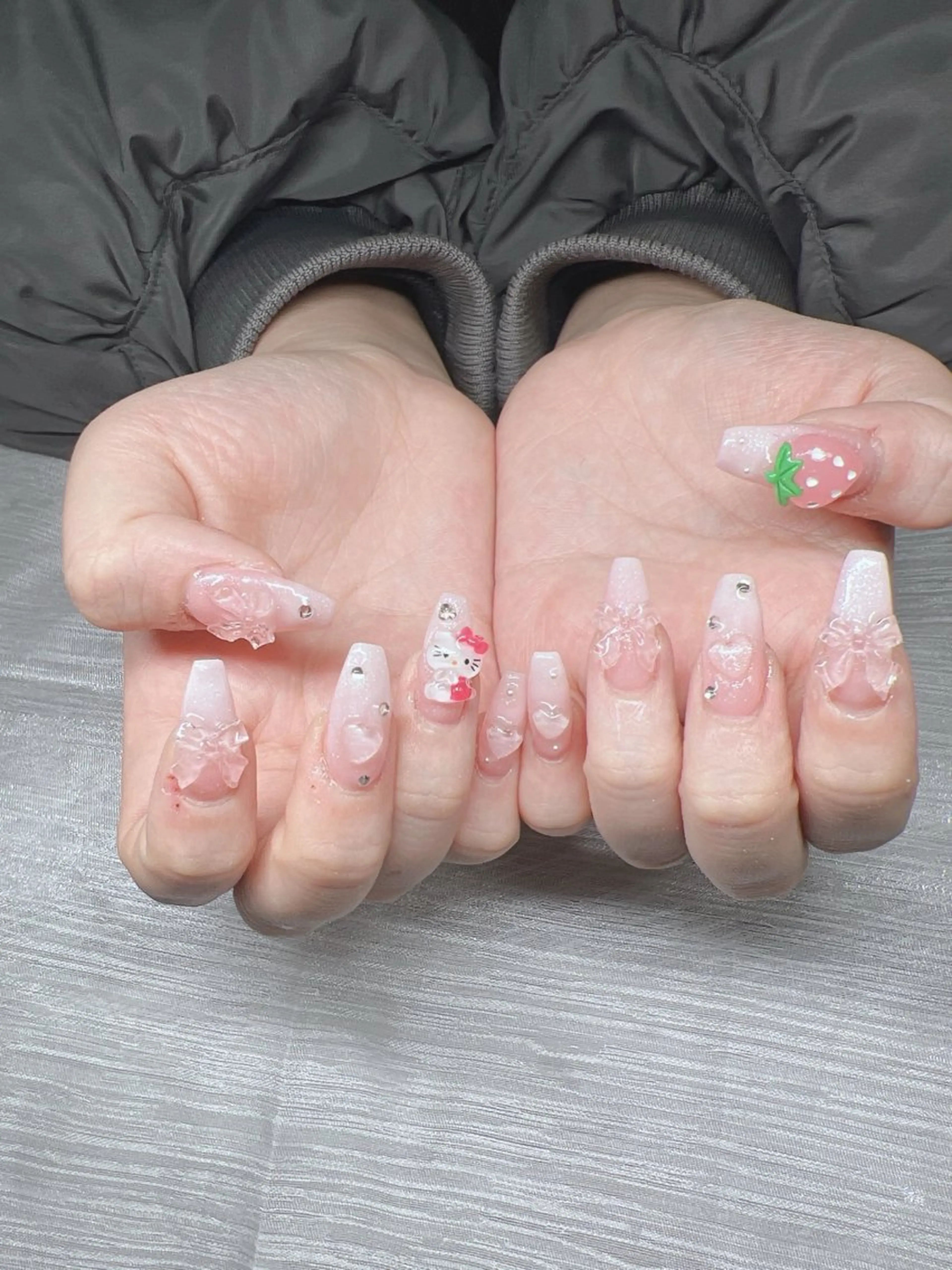 ネイル 長さ出し グラデーション 卒業式 キラキラネイル マグネットネイル Lee Nails チップ長さだし専門店のネイルデザイン