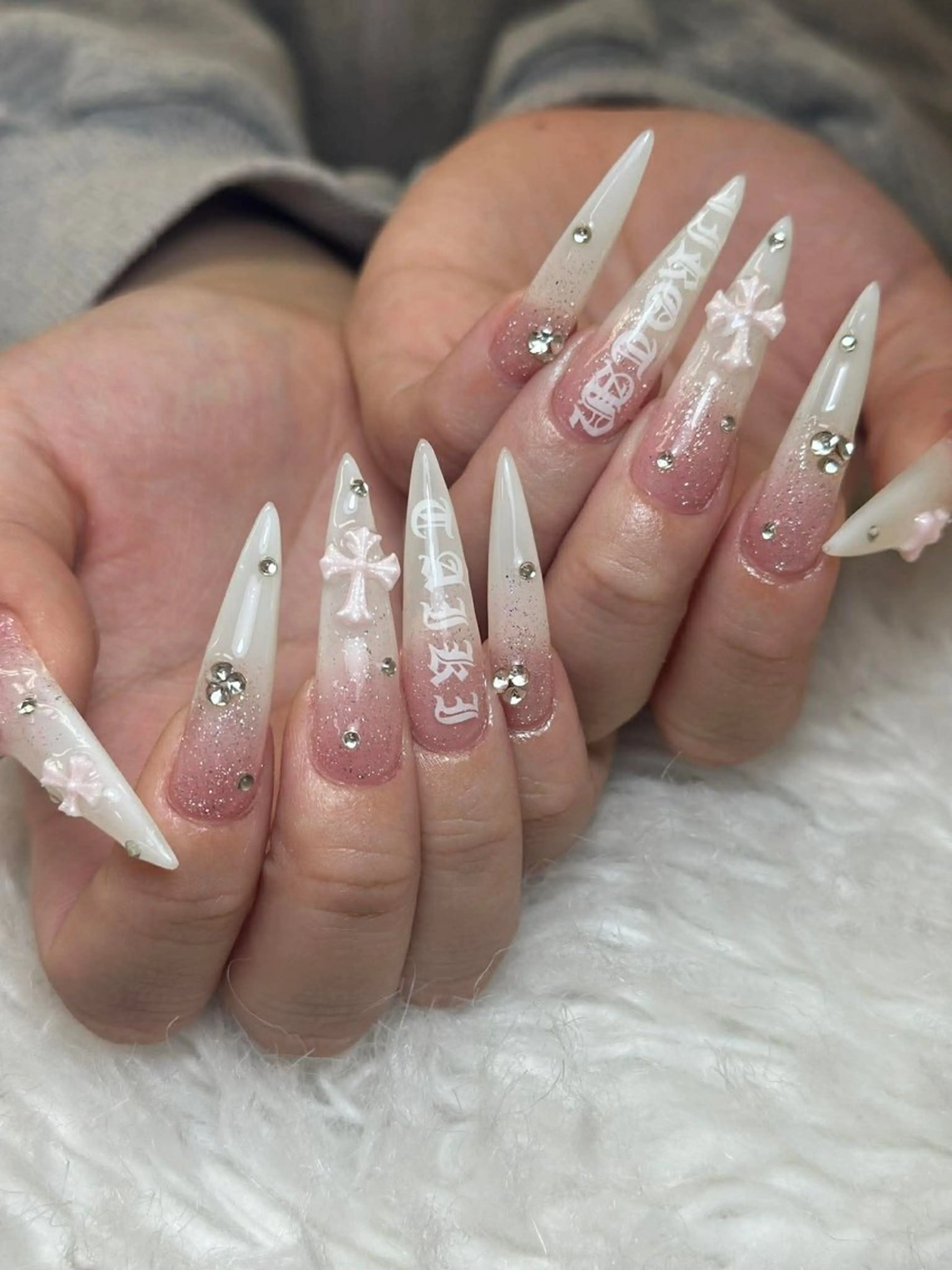 ネイル フレンチネイル ジェルネイル ガーリー 韓国ネイル ロングネイル ハンドネイル NieNail Nezukoのネイルデザイン