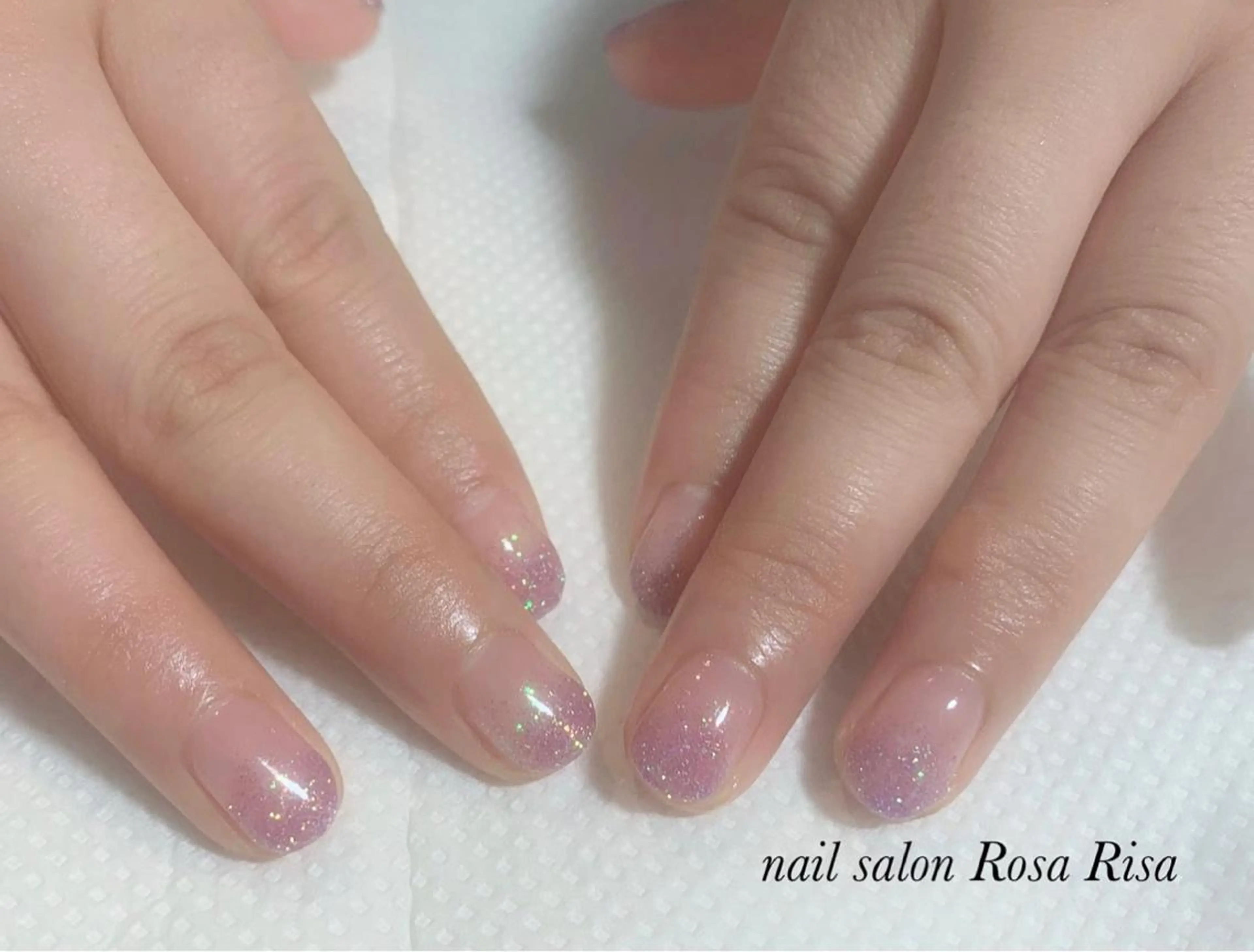 ショート ネイル パープルカラー クリアネイル ラメ(グリッター) パープル ネイルスタジオ シェイクユアハンズのネイルデザイン