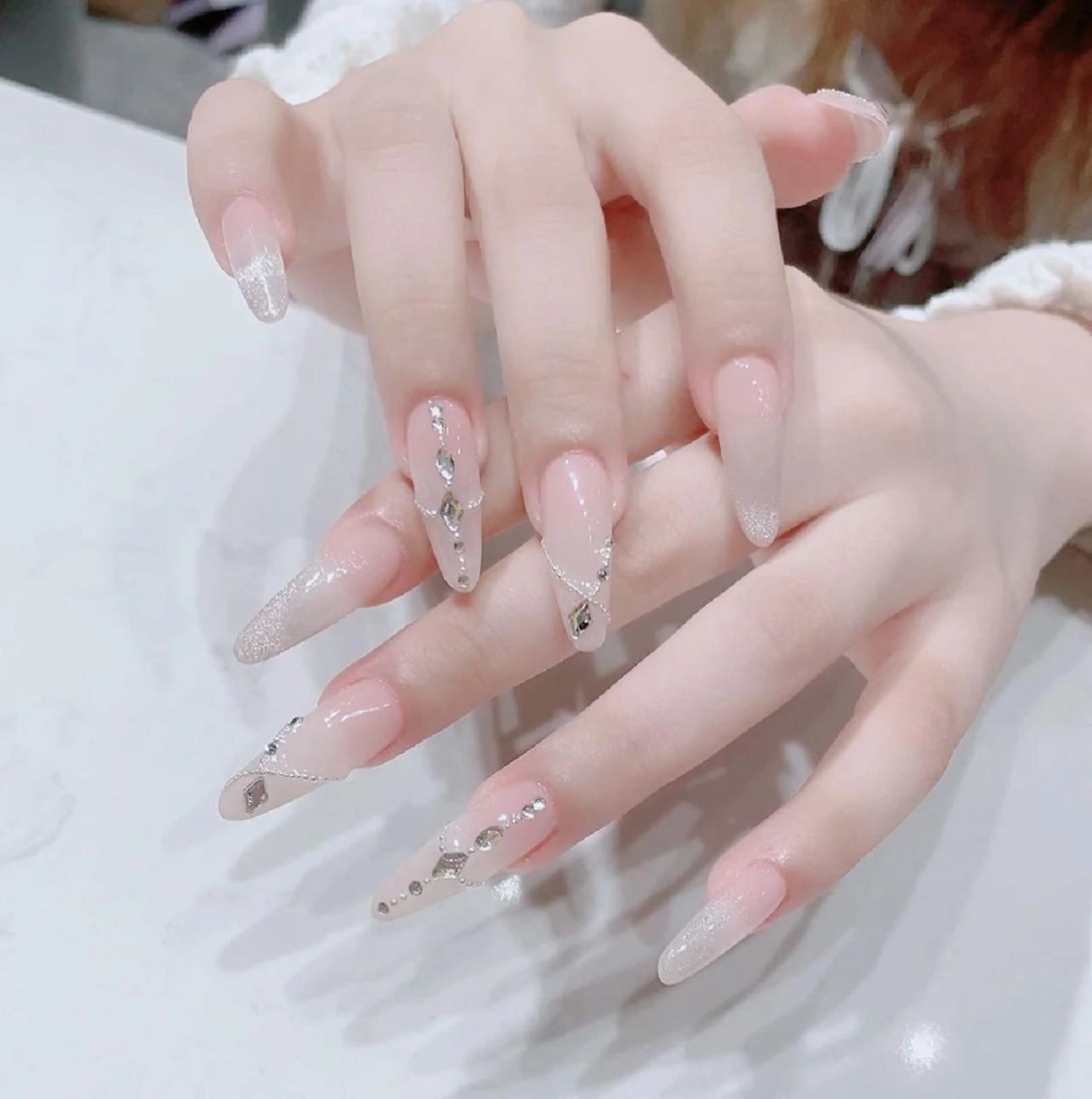 ネイル アートネイル 長さ出し ネイルチップ Queens momoのネイルデザイン