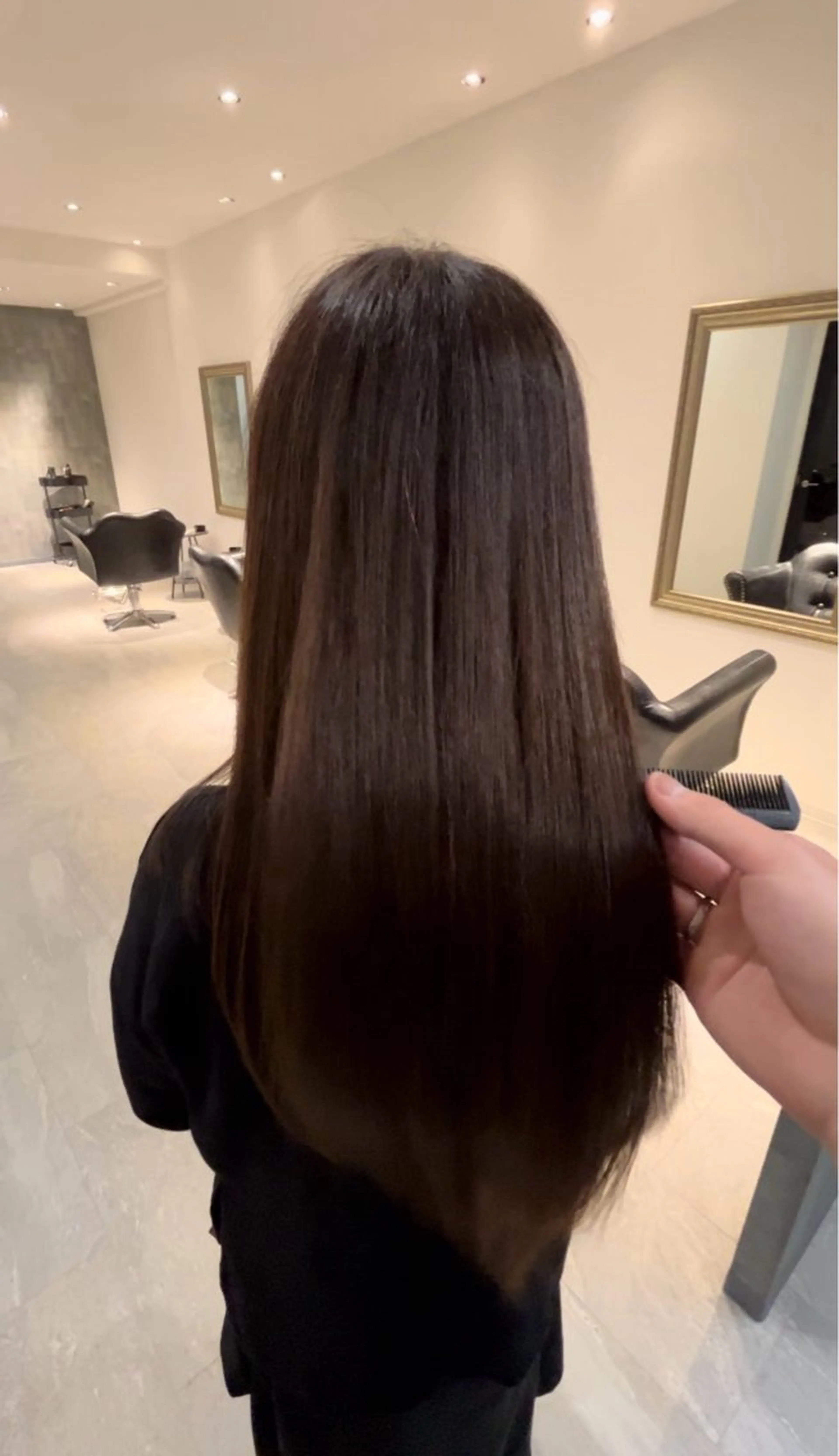 ロング 髪質改善特化🫧 梶川　歩哉のヘアスタイル