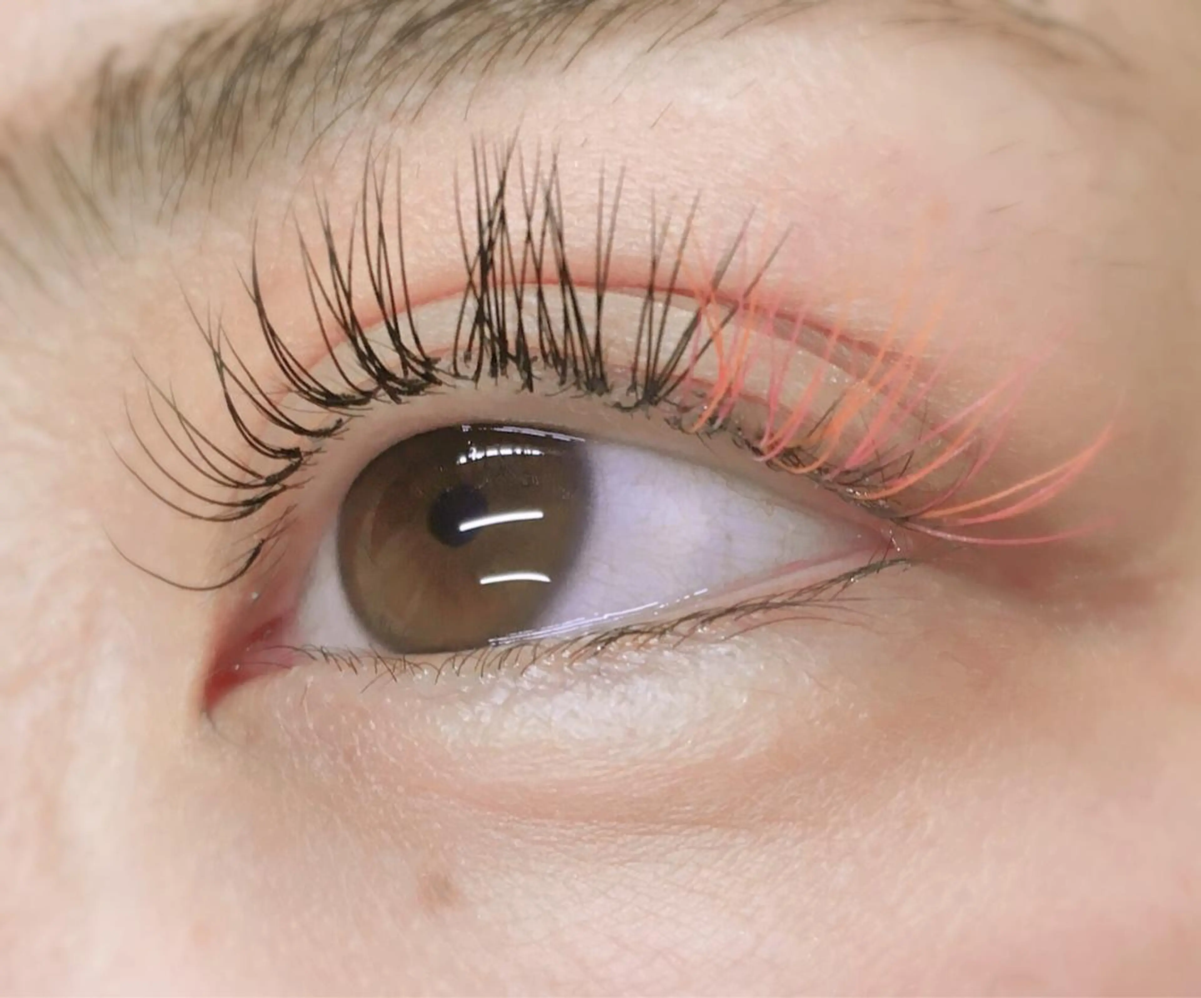 マツエク・マツパ カラーマツエク 角田 安のヘアスタイル