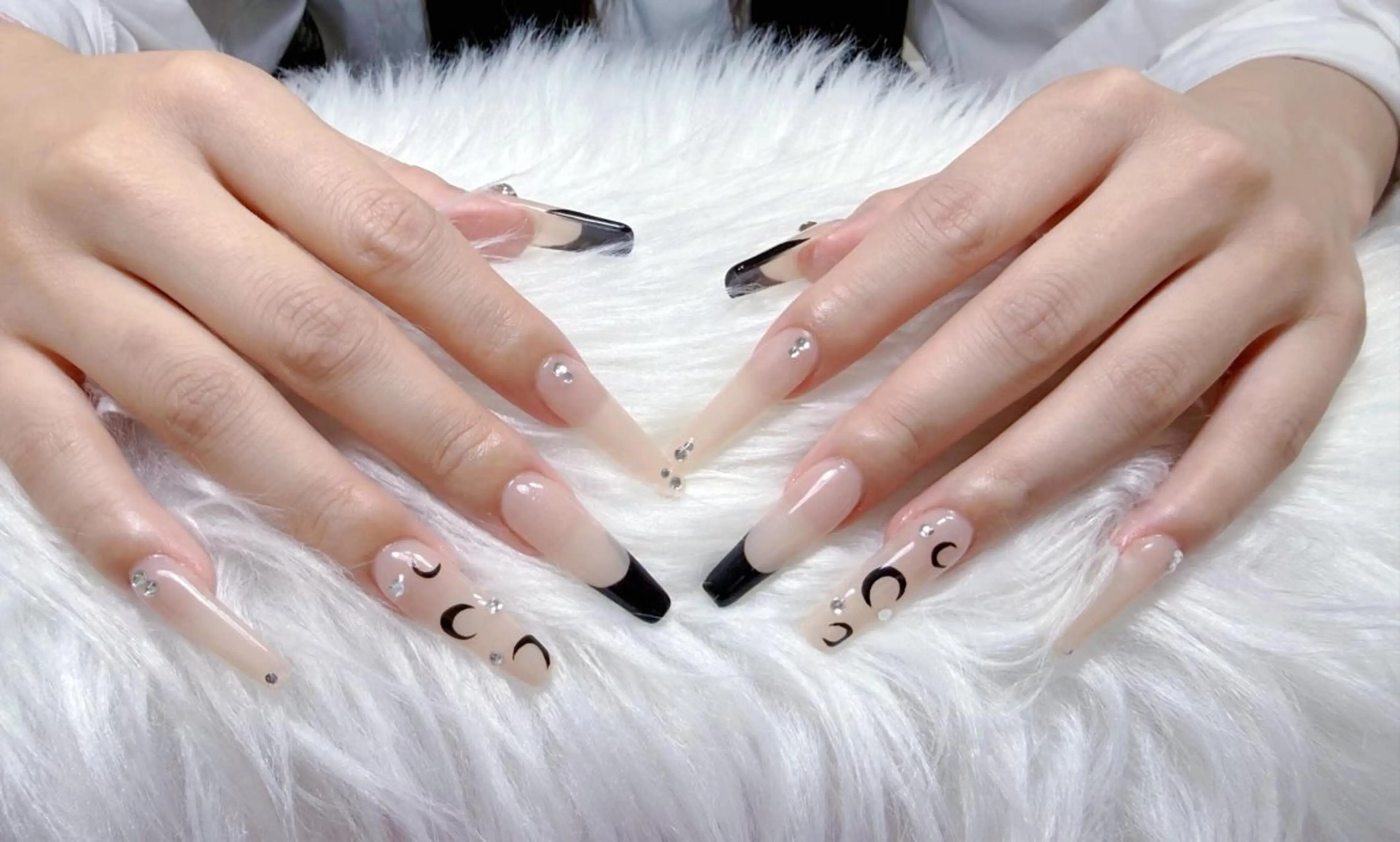 ネイル 小島 阿佑美のネイルデザイン