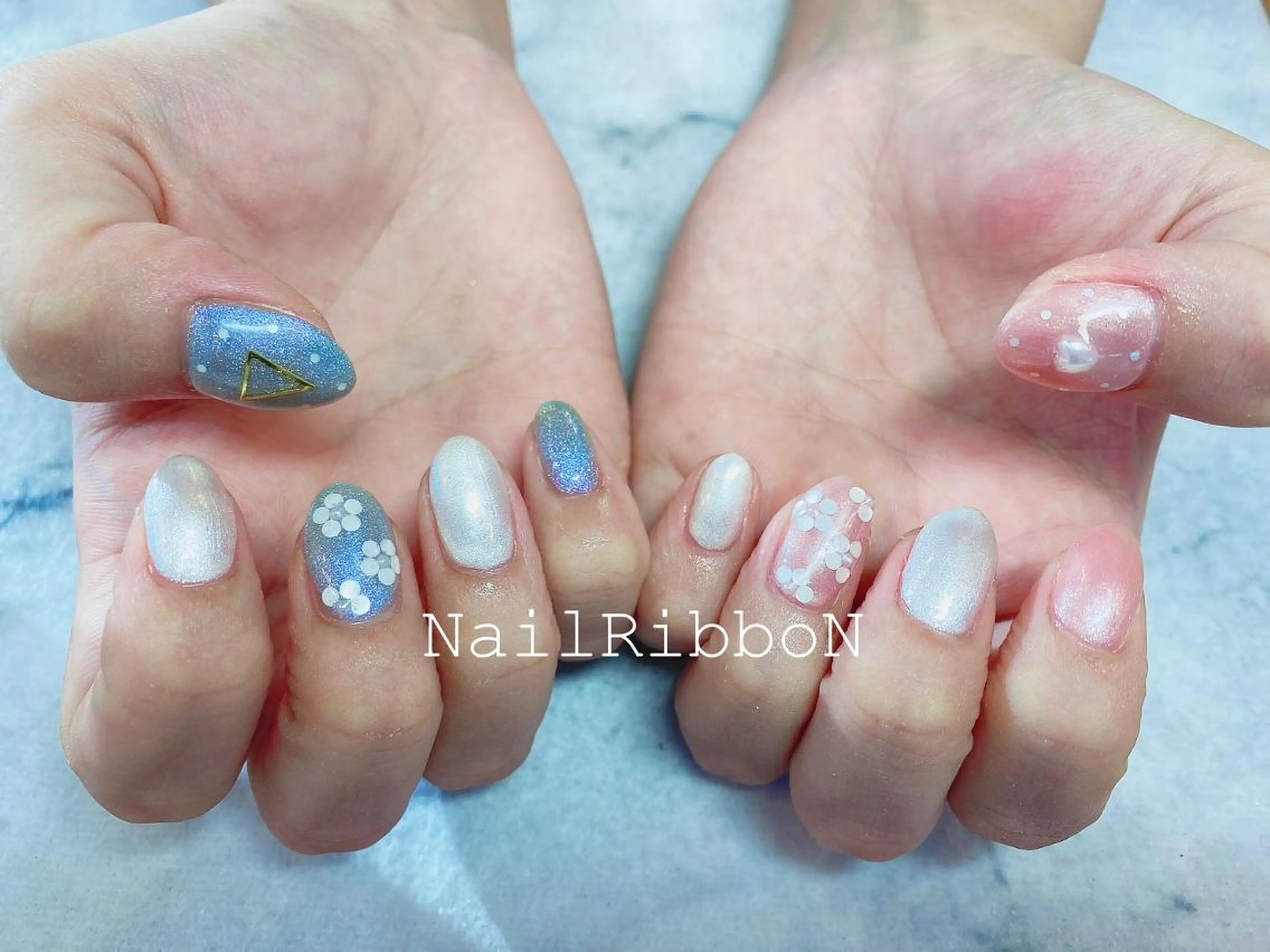 ネイル ネイルリボン 受付スタッフのネイルデザイン