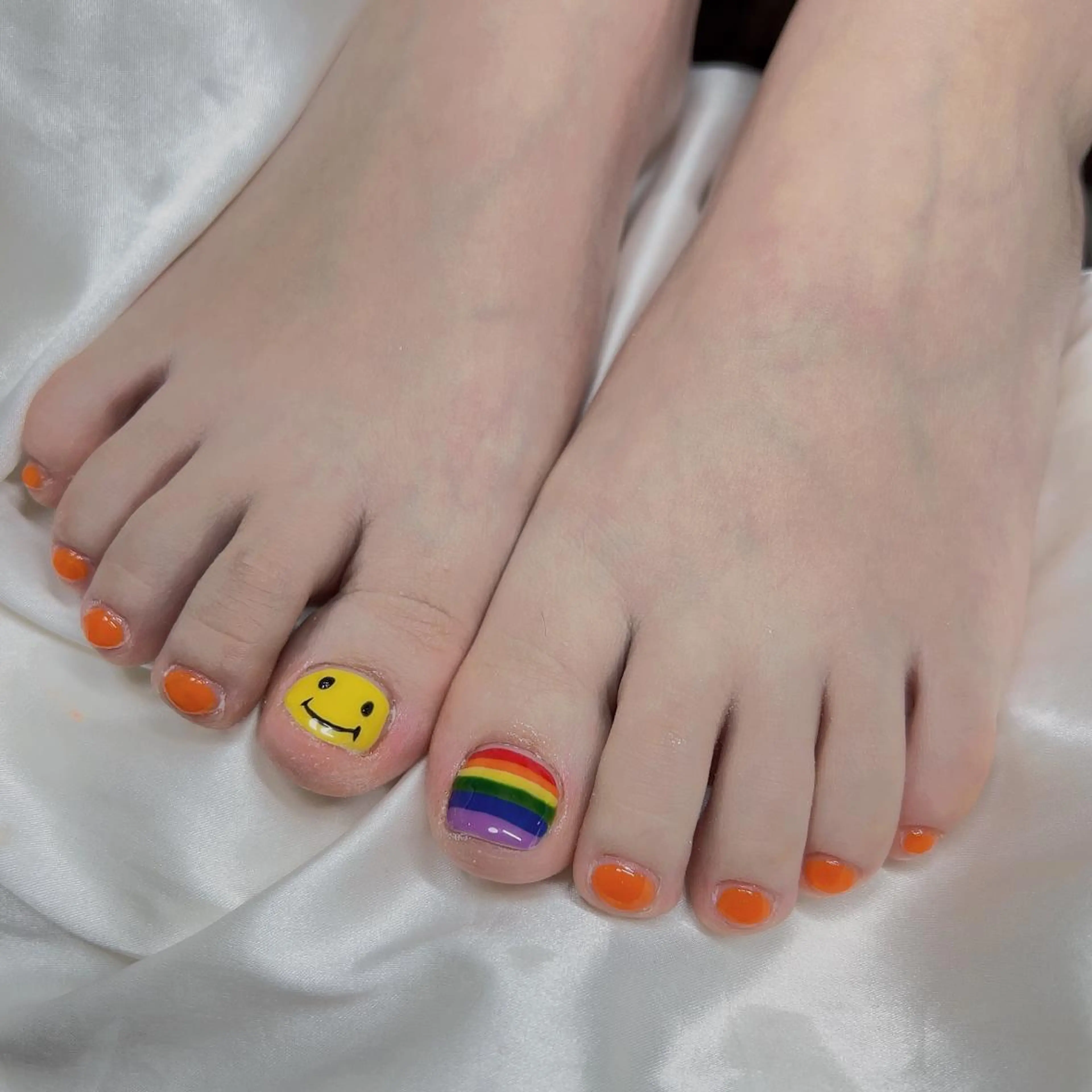 ネイル フットネイル VIVIAN リサのネイルデザイン