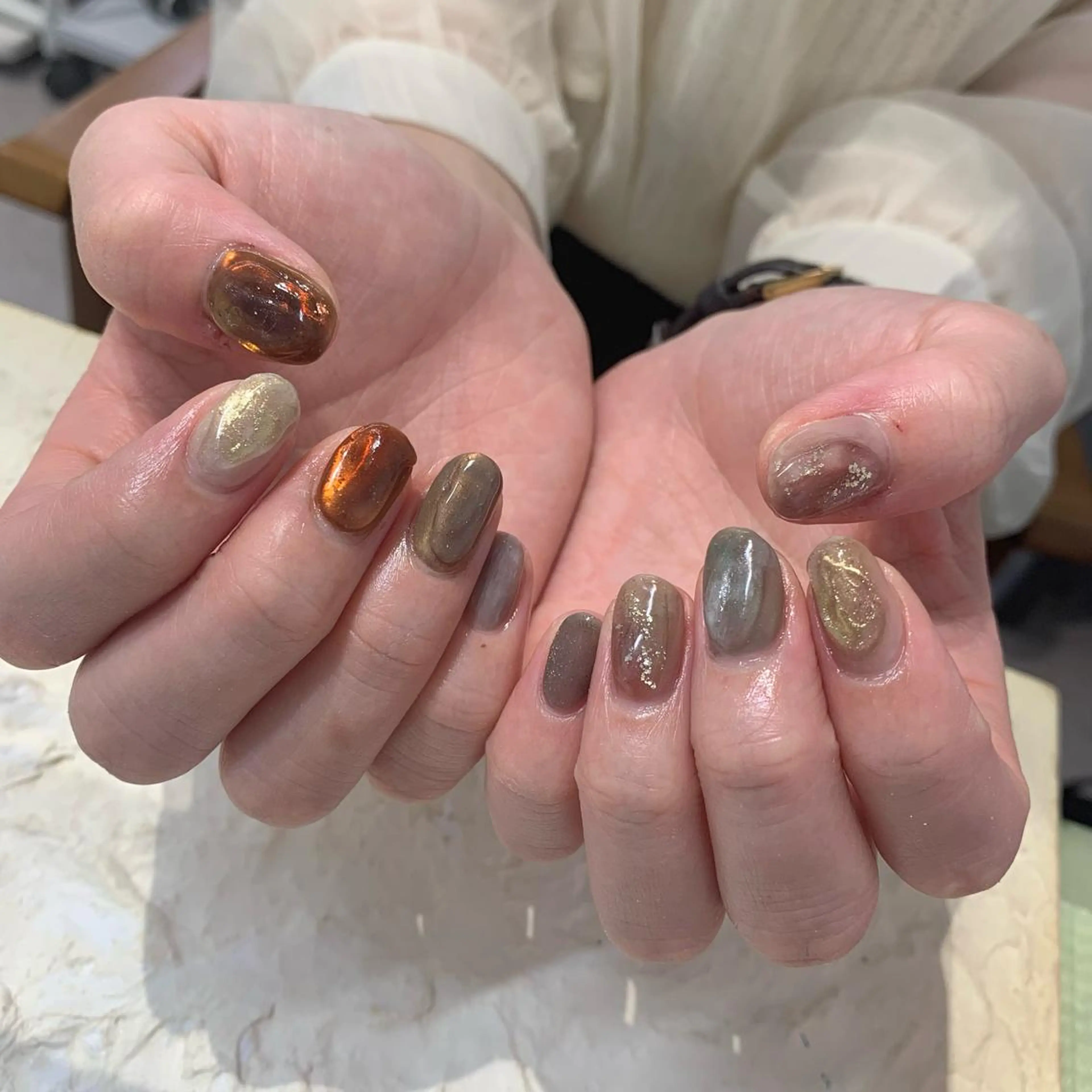 ネイル ニュアンスネイル マキノ ユイのネイルデザイン