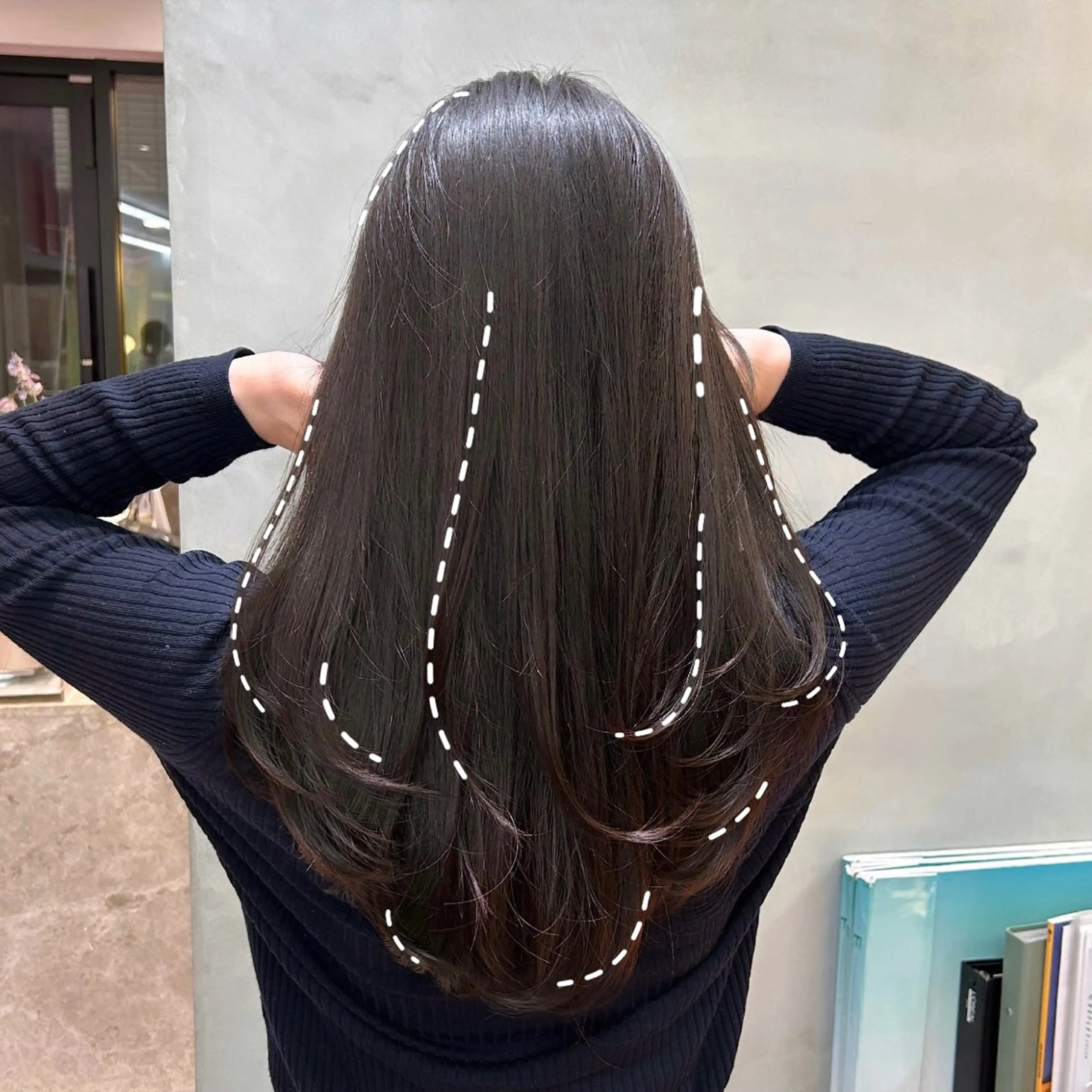 セミロング カット ヘアカラー トリートメント レイヤー/艶髪 縮毛矯正🌱  赤石のヘアスタイル