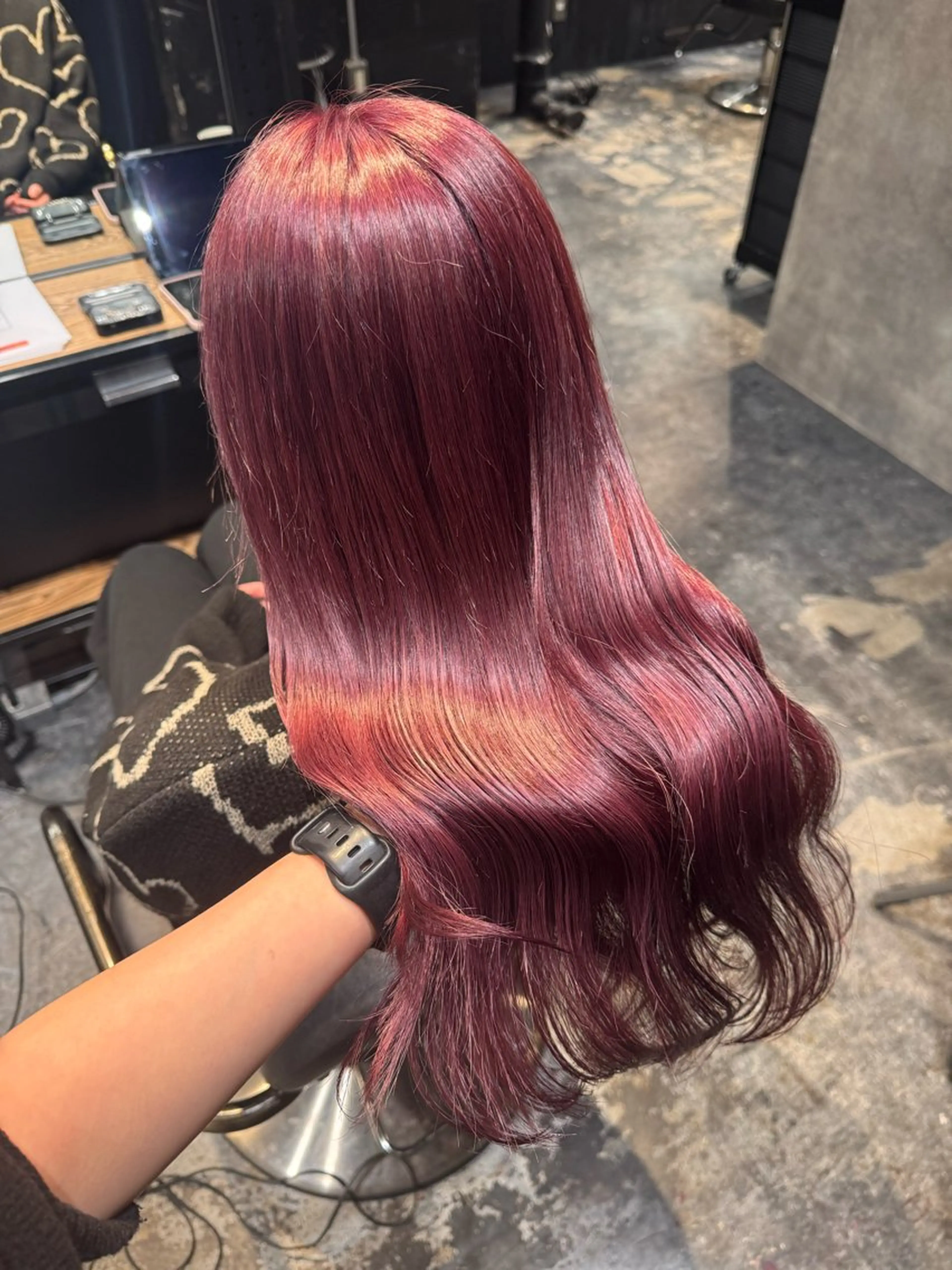 ロング カラー ヘアカラー トリートメント 🦁ブリーチカラー 💎紫音のヘアスタイル