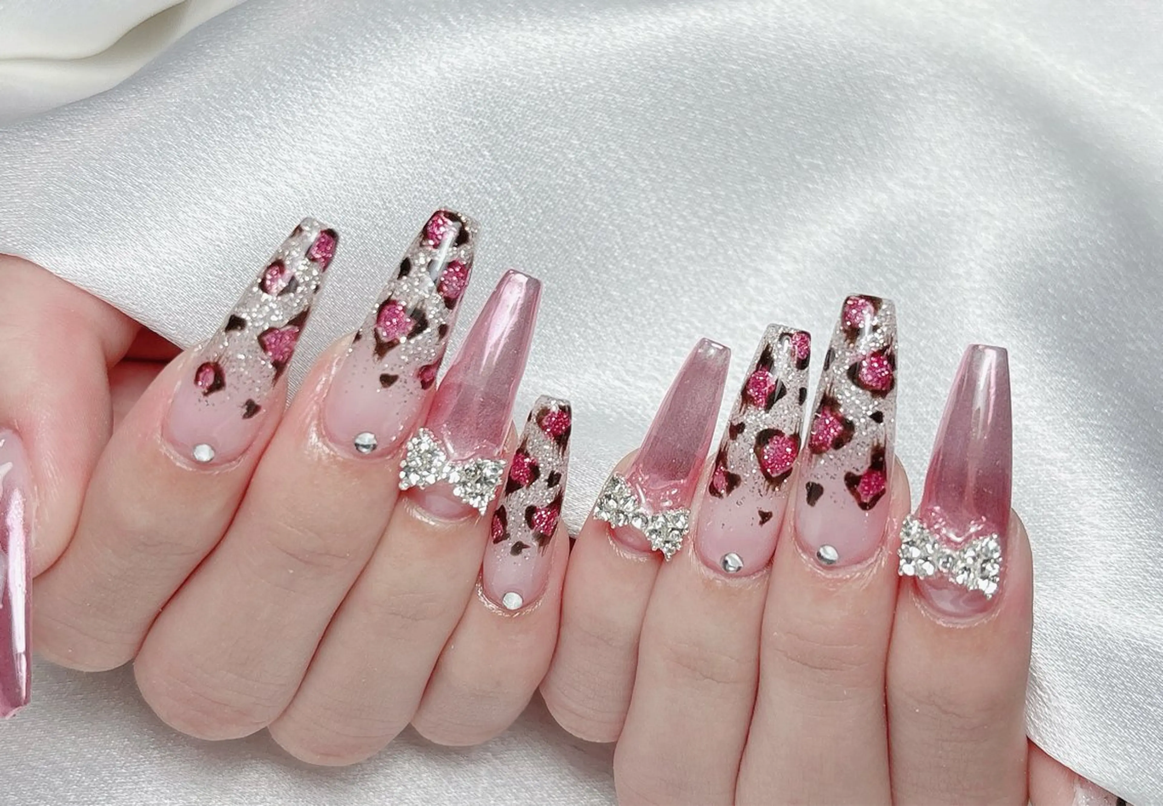 ネイル ハンドネイル ハンドケア ネイルサロン Auraのネイルデザイン