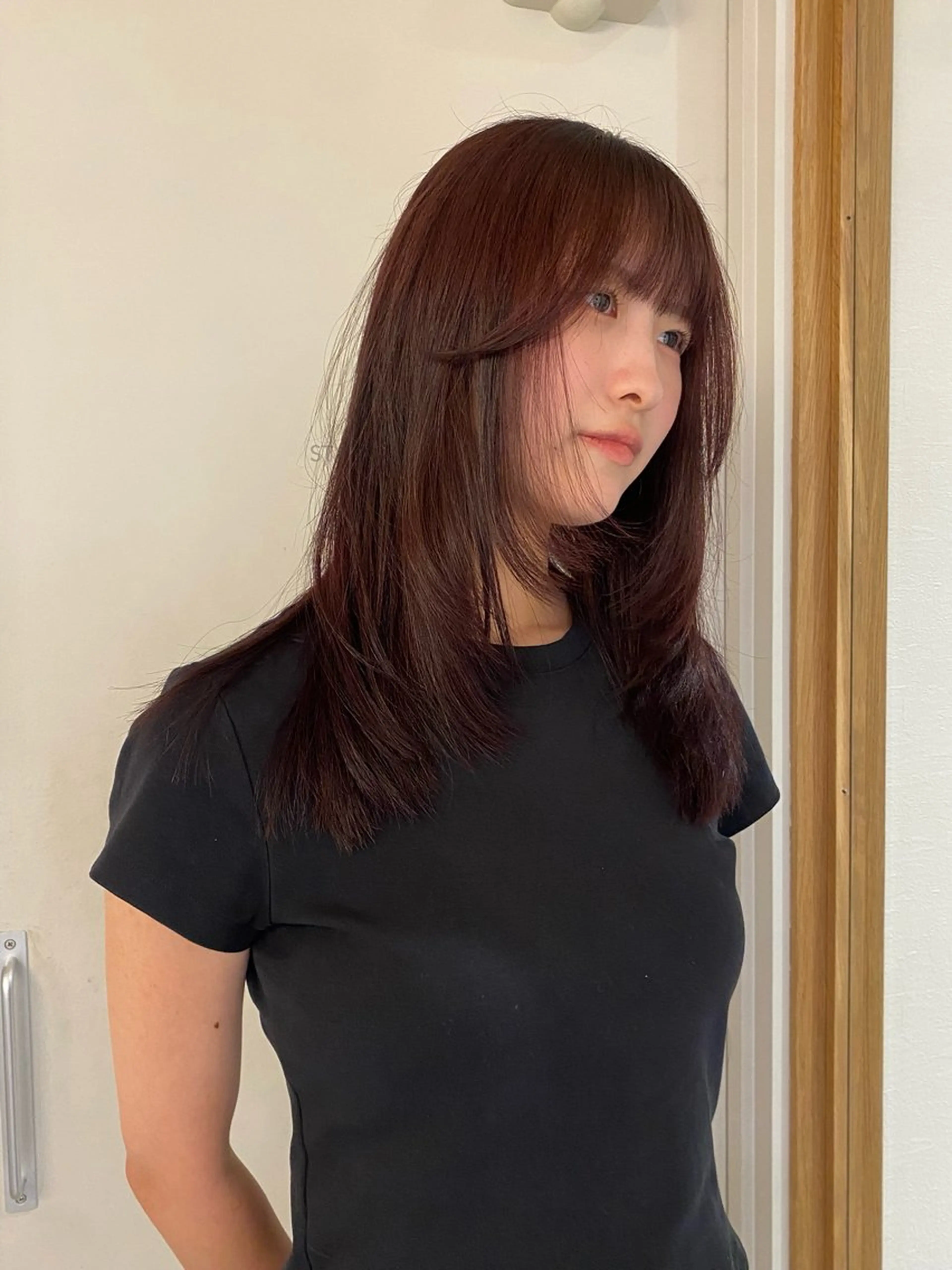 ミディアム カラー ナイトウ コトのヘアスタイル