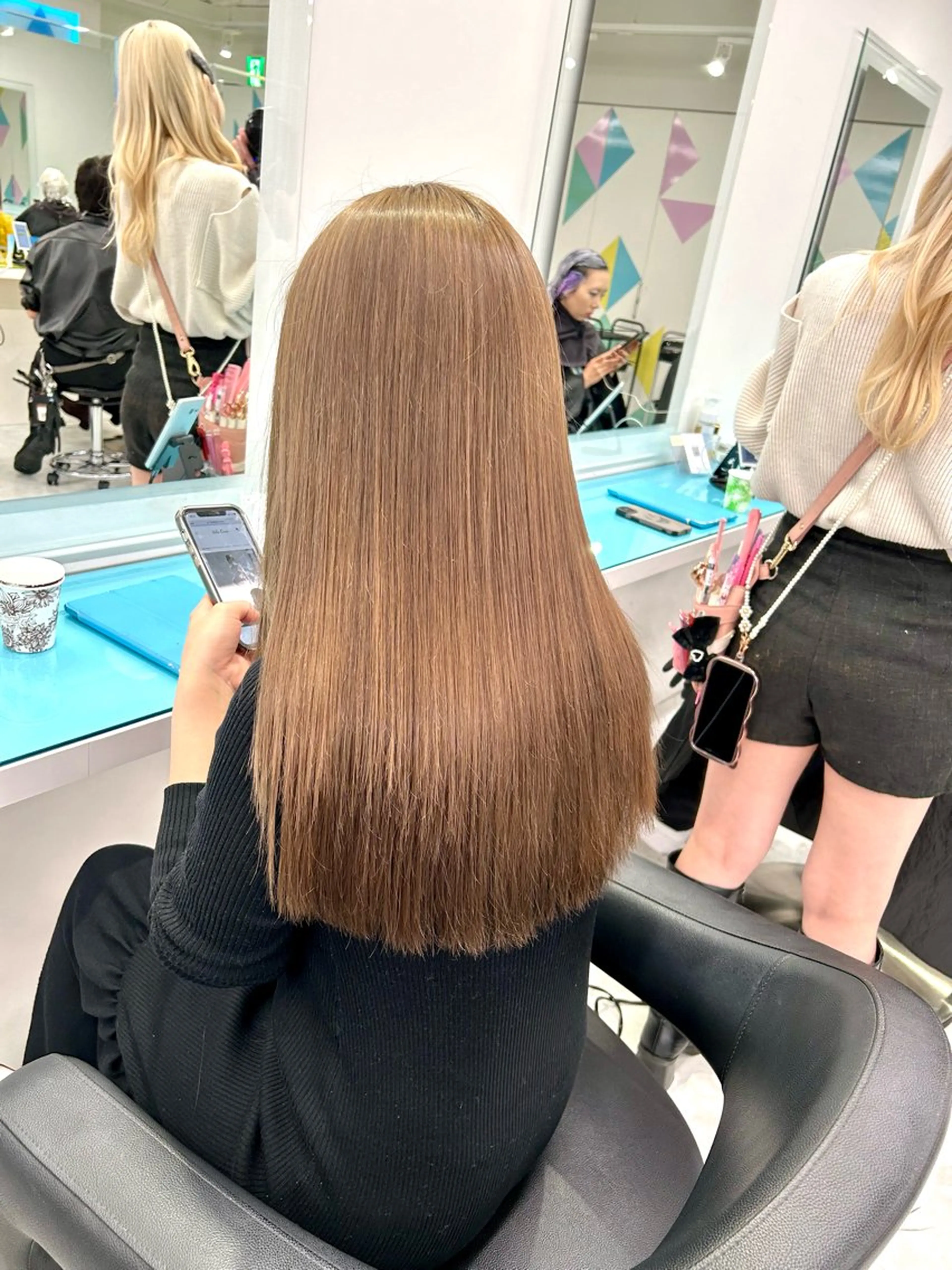 ロング カラー ヘアアレンジ トレンドモテカラー 🩷色落ちまで可愛くのヘアスタイル
