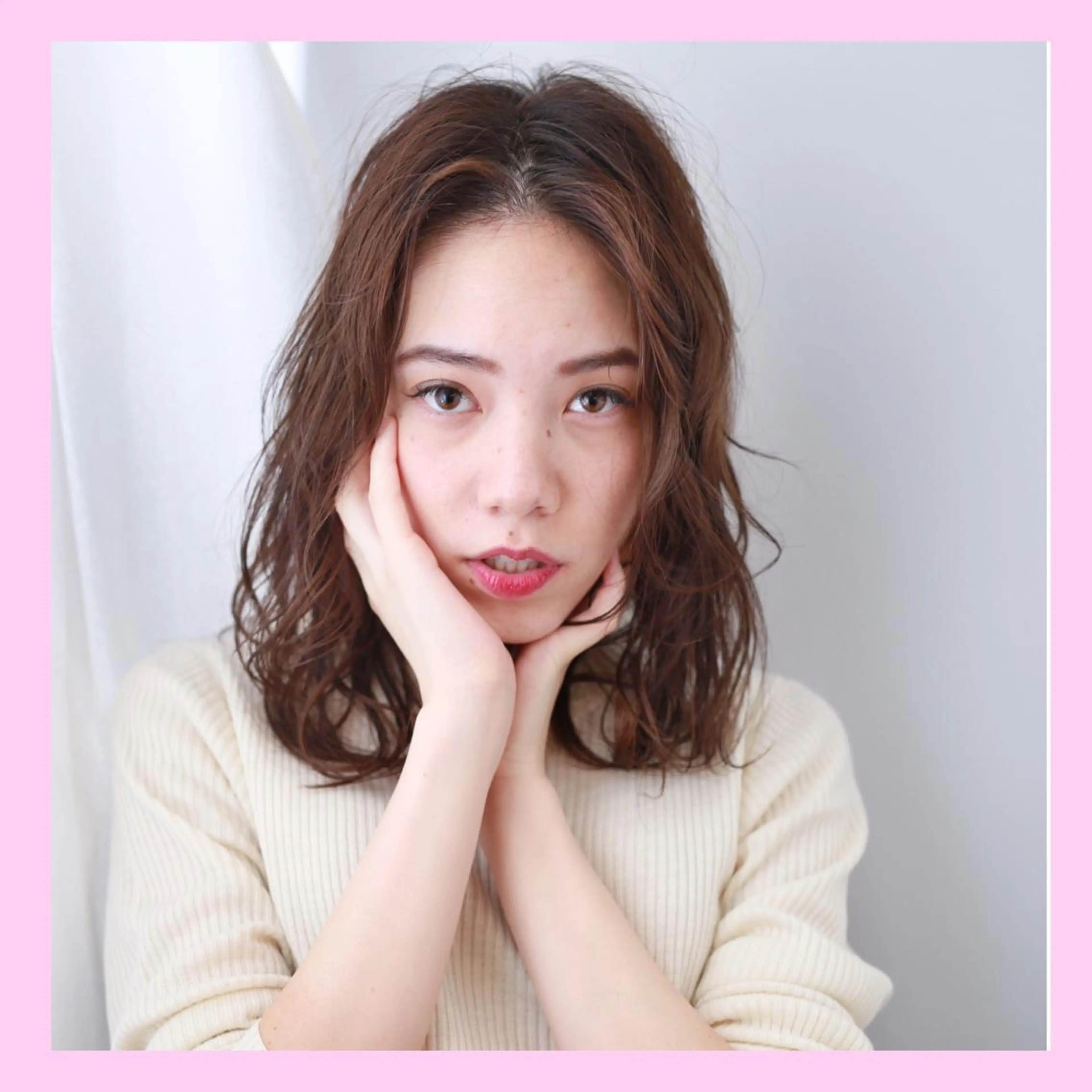 ミディアム パーマ 🪐脱白髪染め 🪐松尾菜々美のヘアスタイル