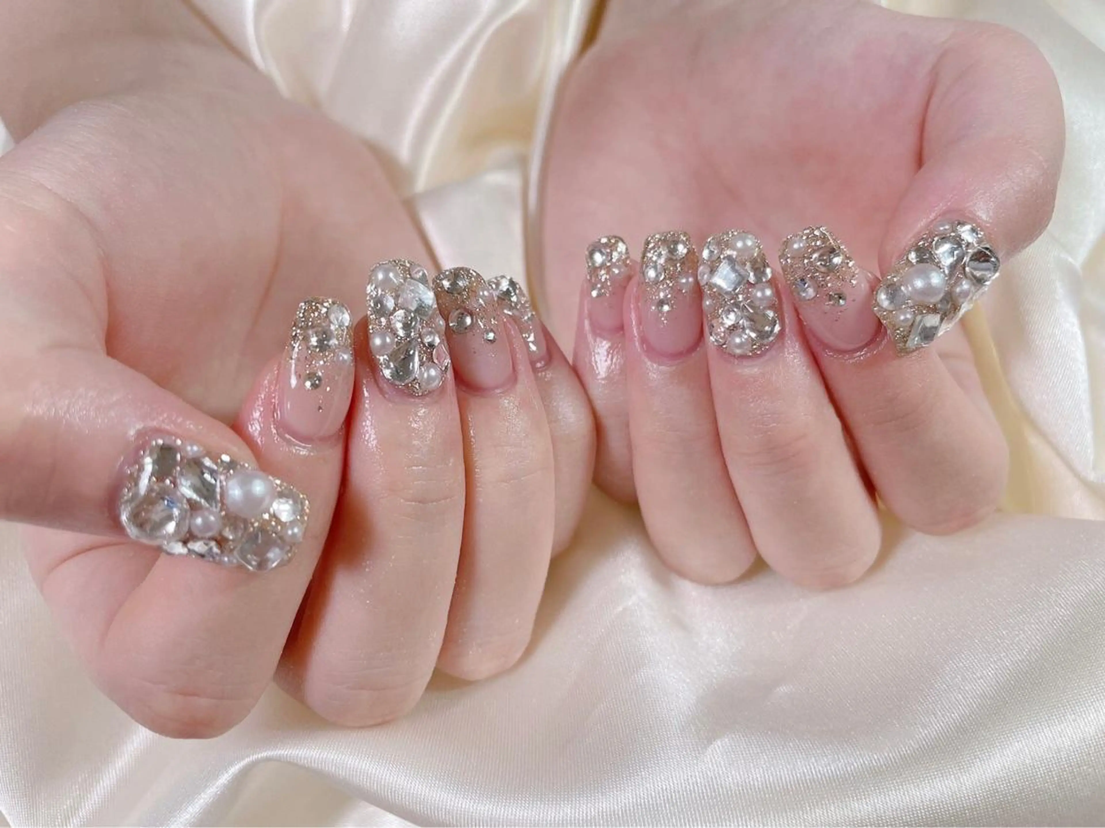 ネイル ストーンネイル kiki nail &brow二子玉川の眉毛・アイブロウイメージ