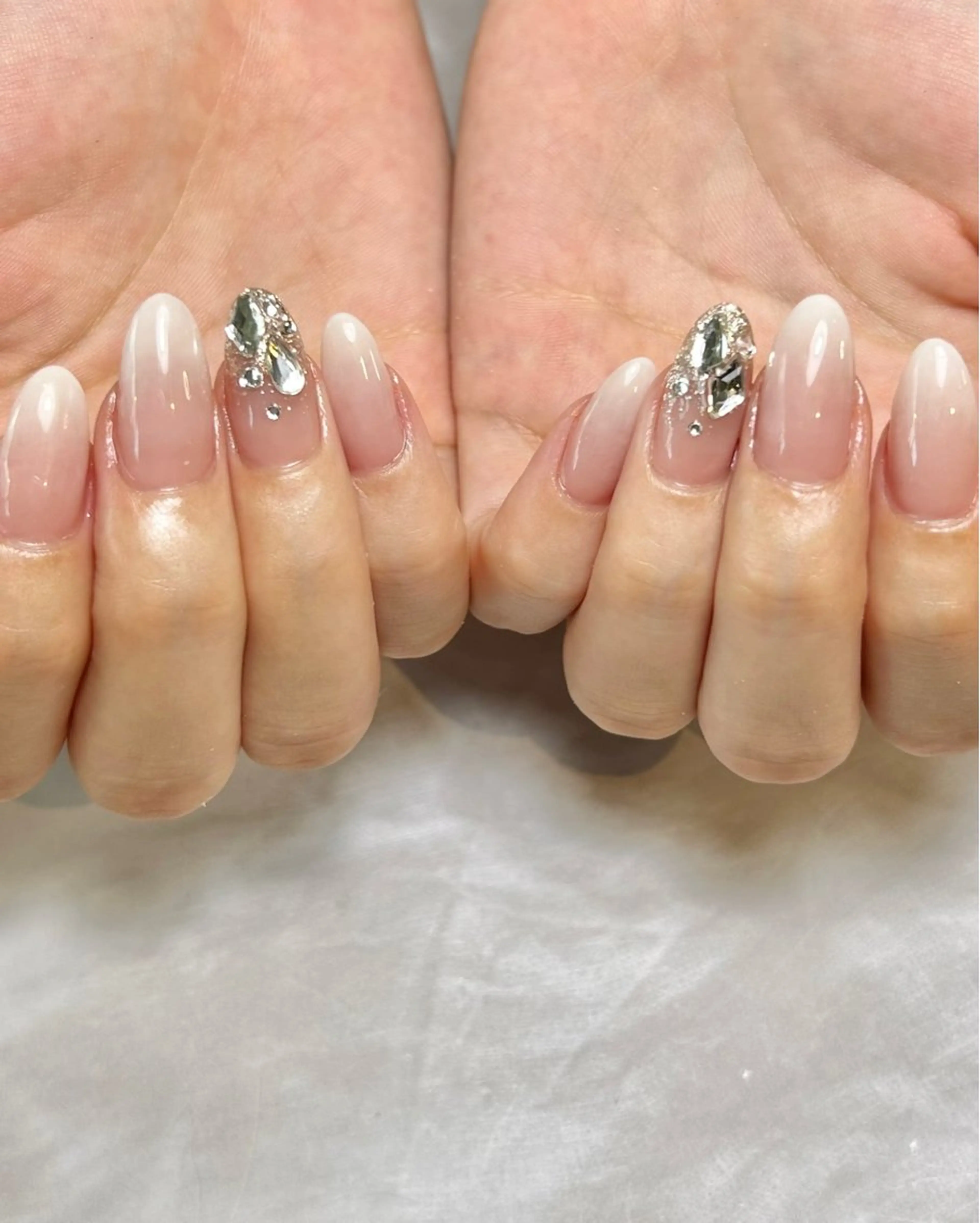 ネイル 持ち込み シルバー ハンドネイル Reflection marikoのネイルデザイン