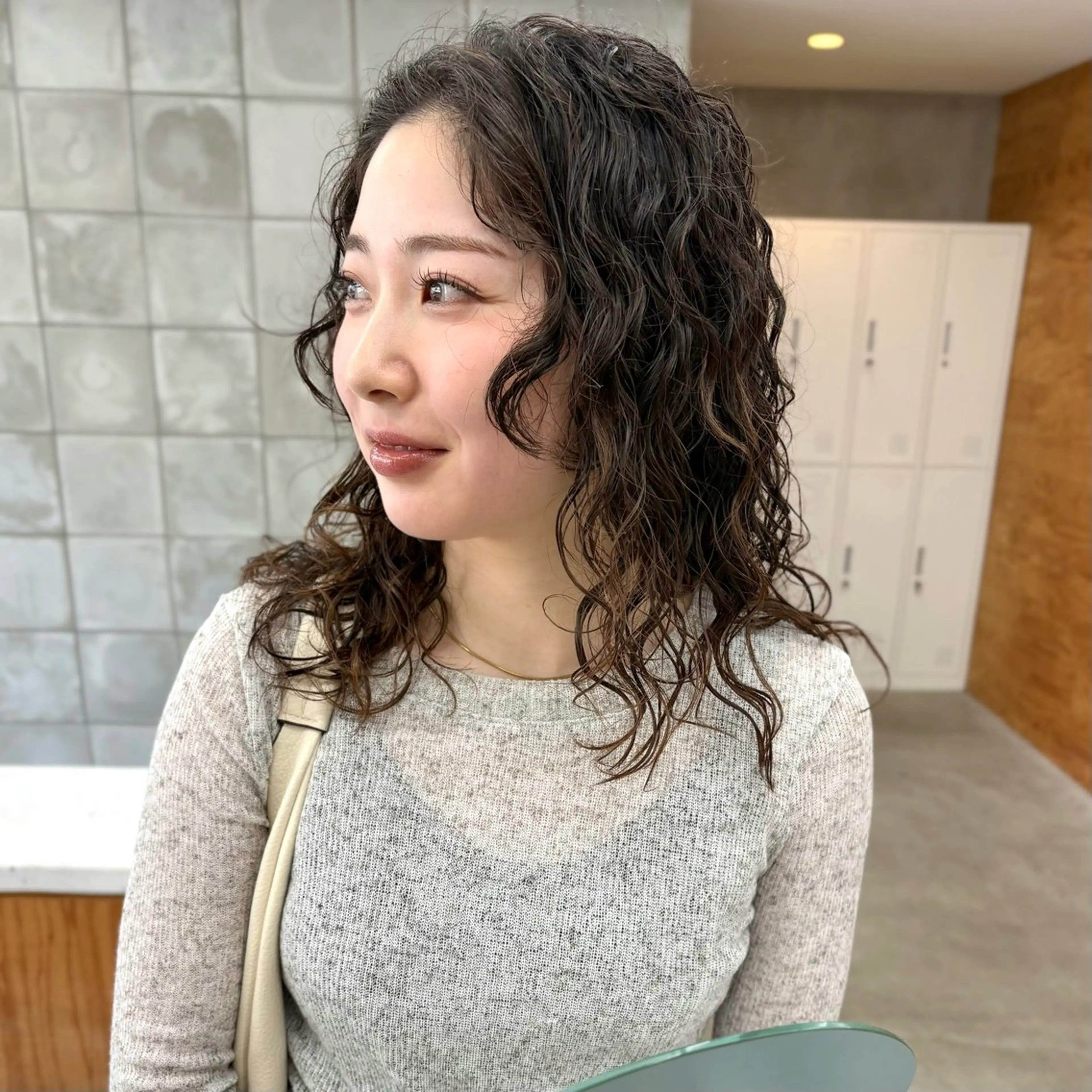 ミディアム パーマ ミディアムパーマ くせ毛 スパイラルパーマ カット パーマ トリートメント tetohair 森田浩平のヘアスタイル