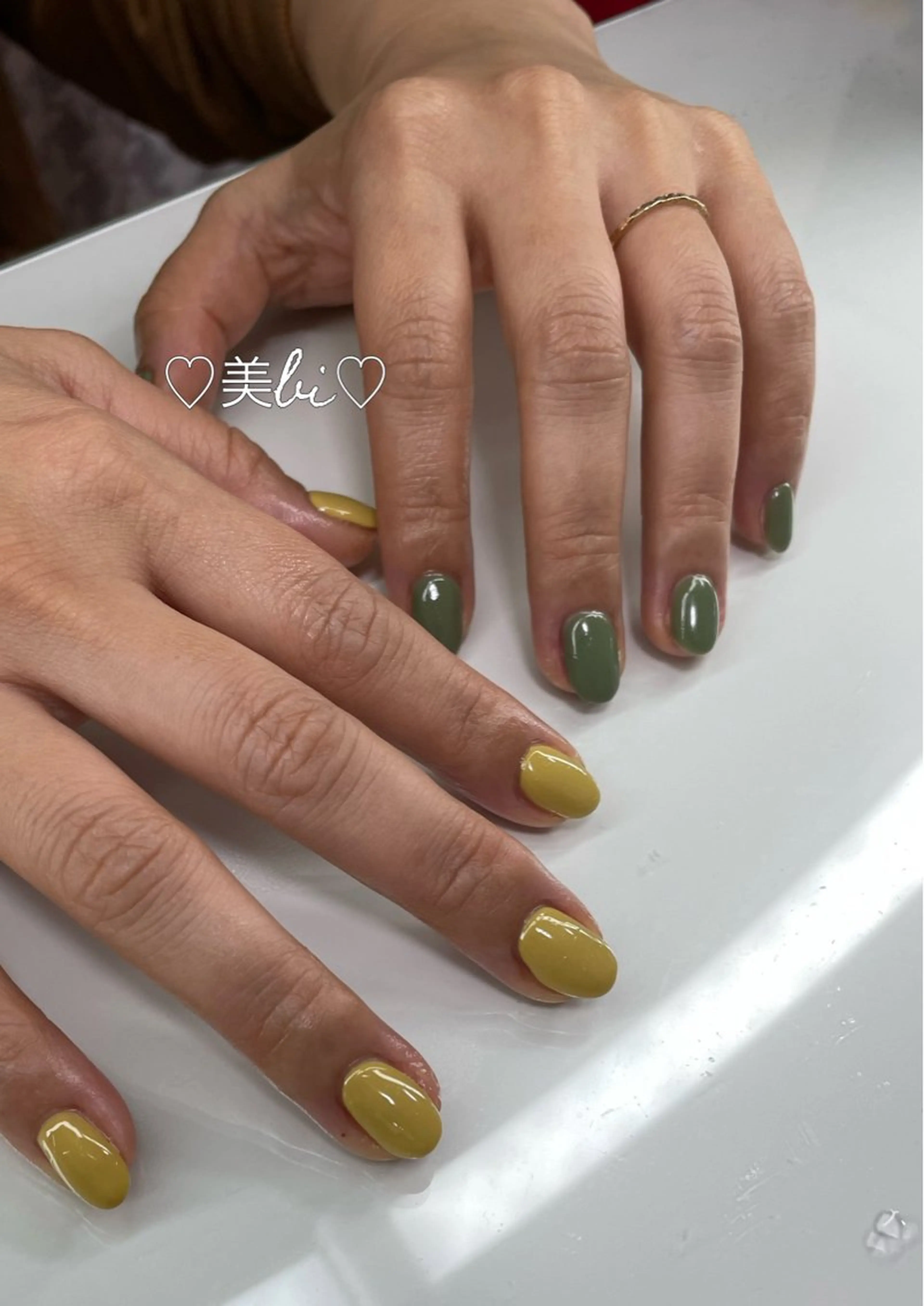 ネイル アートネイル フラッシュネイル ラメ(グリッター) シルバー スクエアネイル ♡Bivi♡自爪に 優しいネイルサロンのネイルデザイン