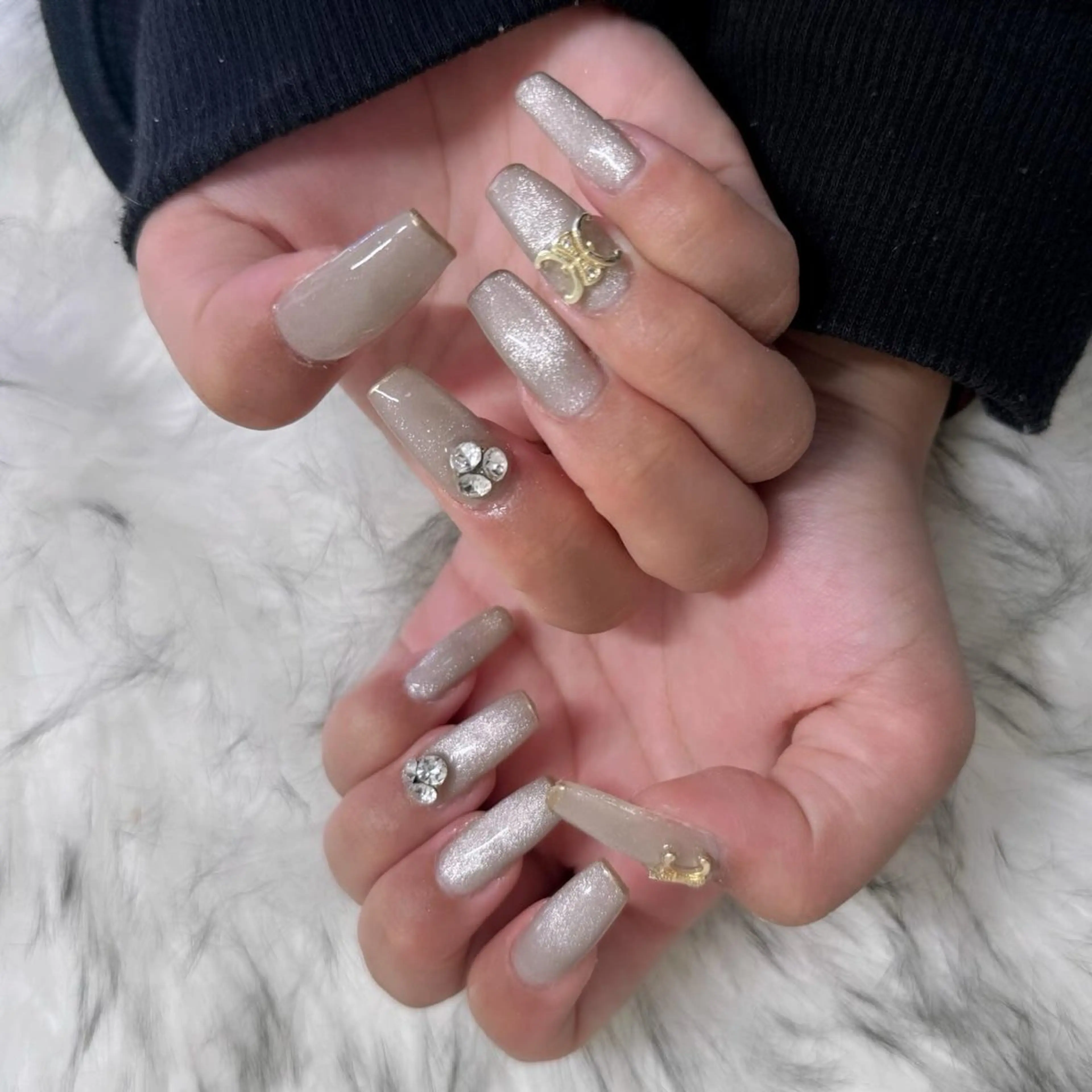 ロング ハンドネイル mao .のネイルデザイン