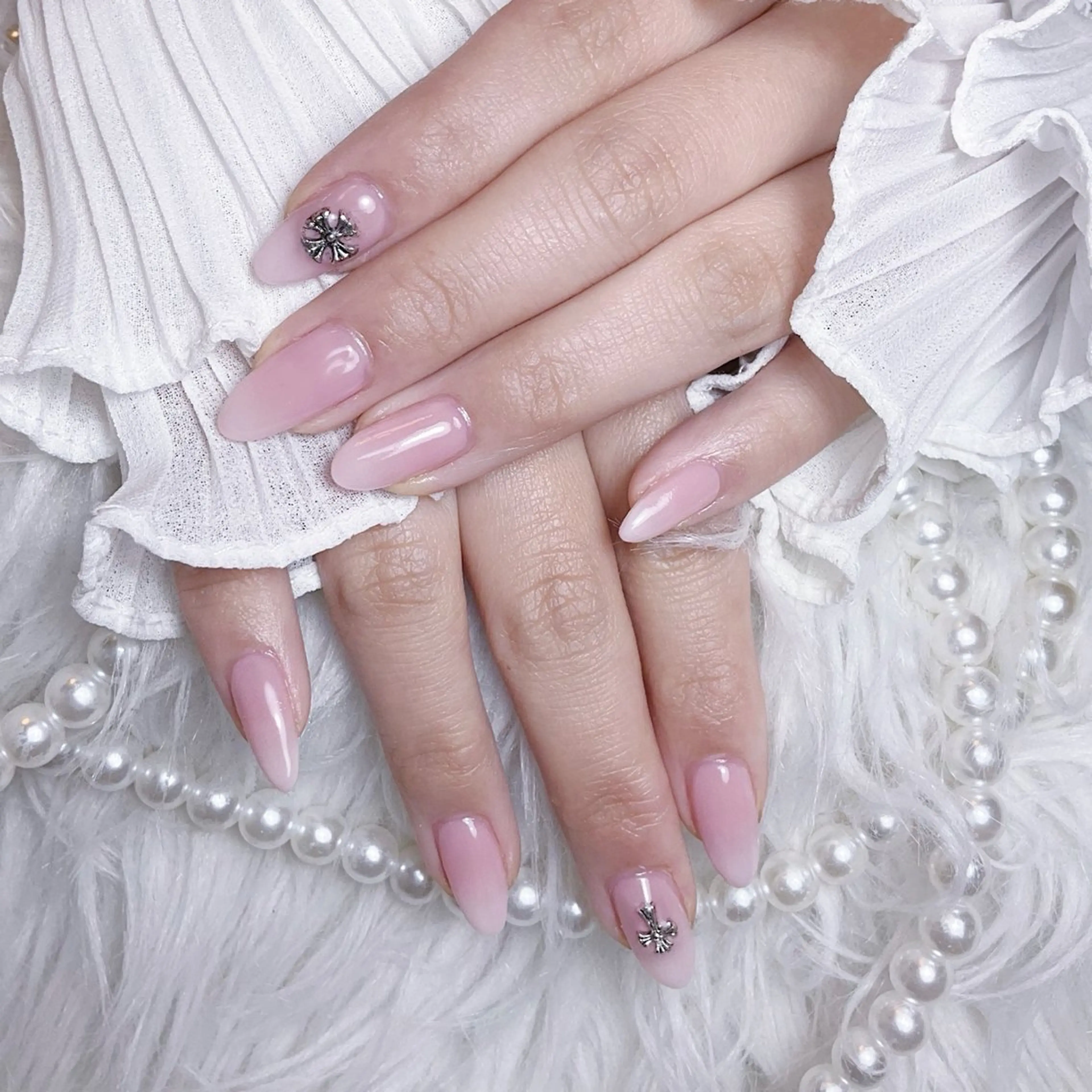 ネイル ハンドネイル 🍭Yun nail hyejin🌸のネイルデザイン