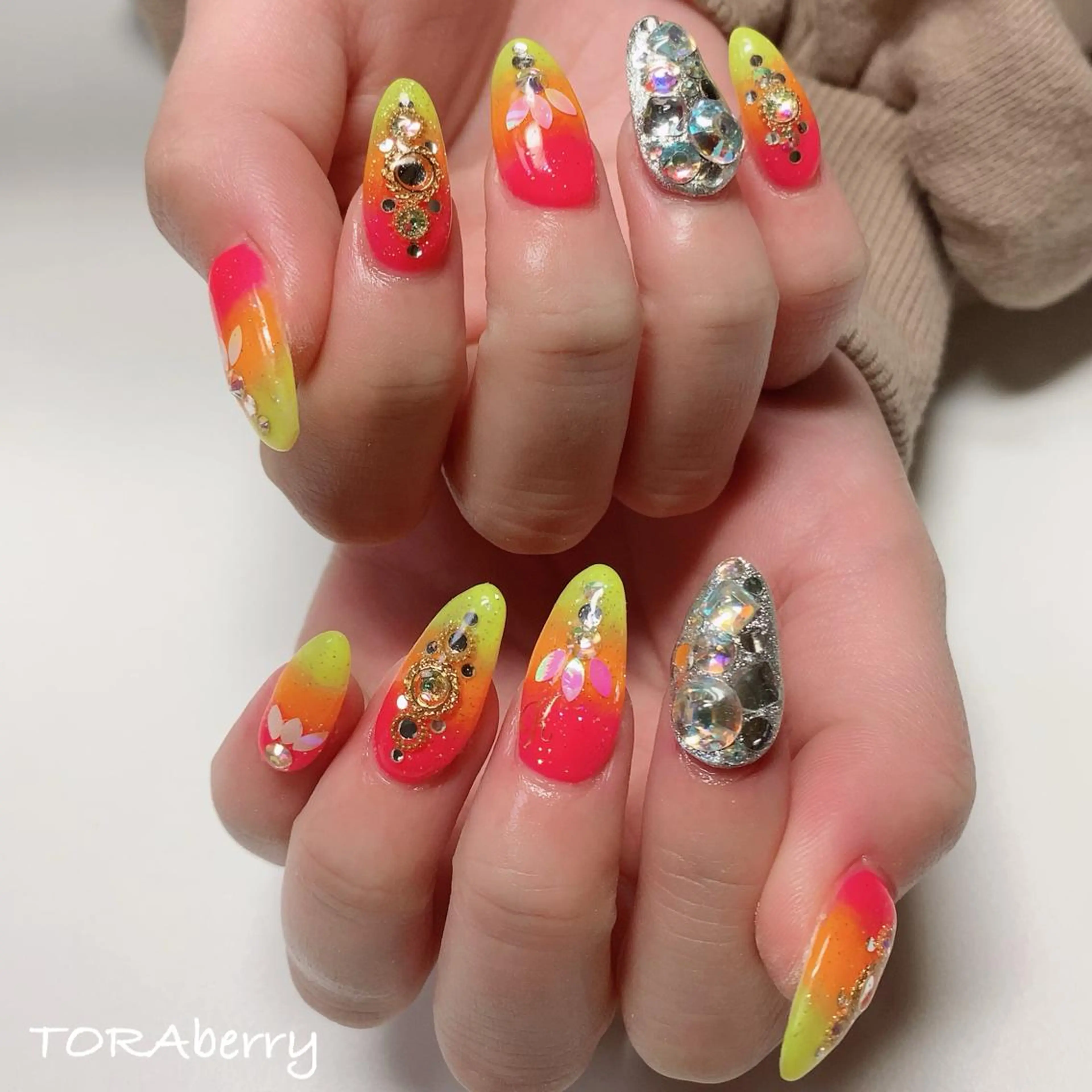 ネイル ネイリスト なつみのネイルデザイン