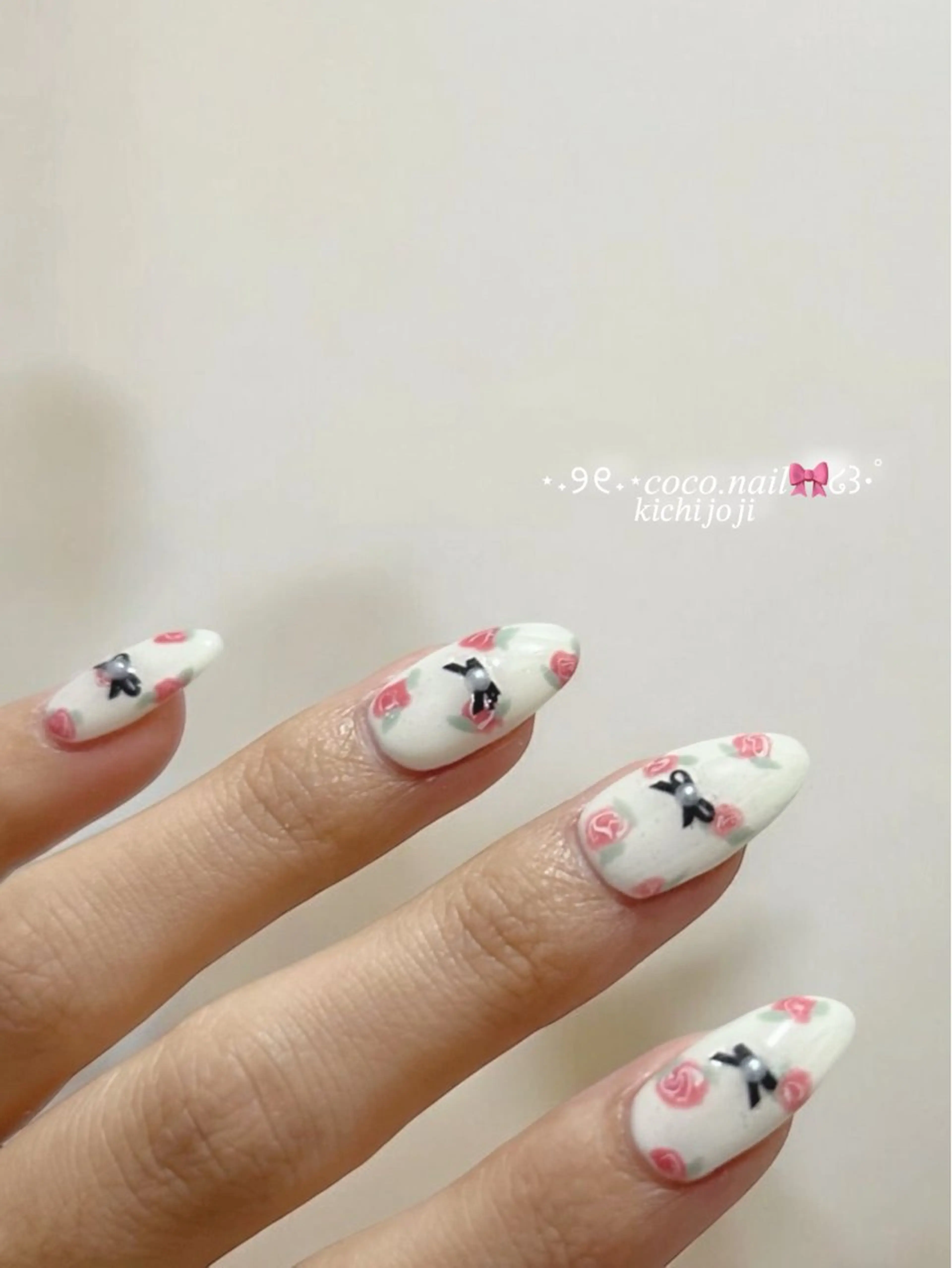 ネイル ハンドネイル フットネイル lili.nail y2k/長さ出しのネイルデザイン