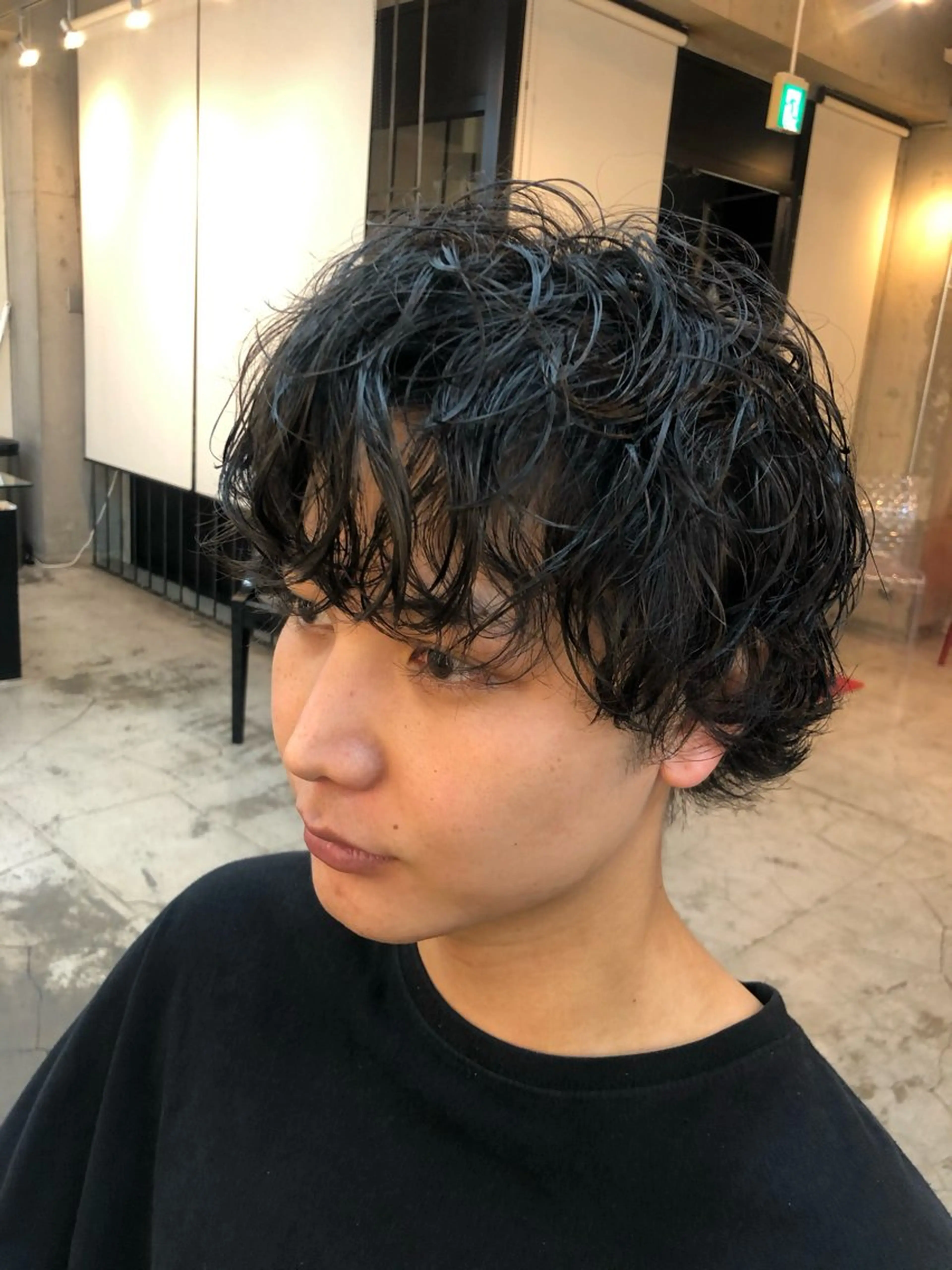 パーマ メンズ カット ハイライト白髪ぼかし メンズパーマ渋谷のヘアスタイル