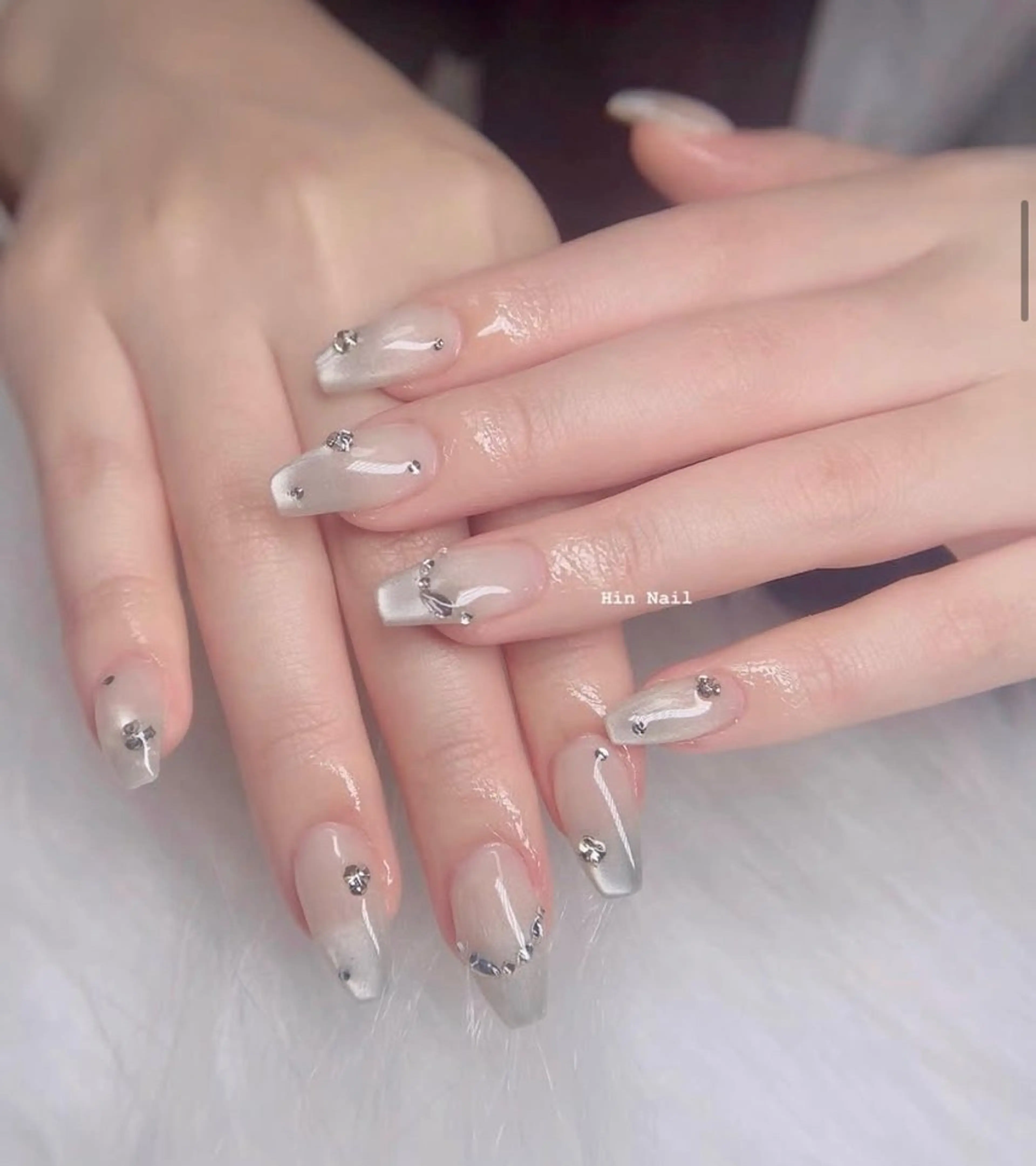 ネイル ハンドネイル Hin Nailsのネイルデザイン