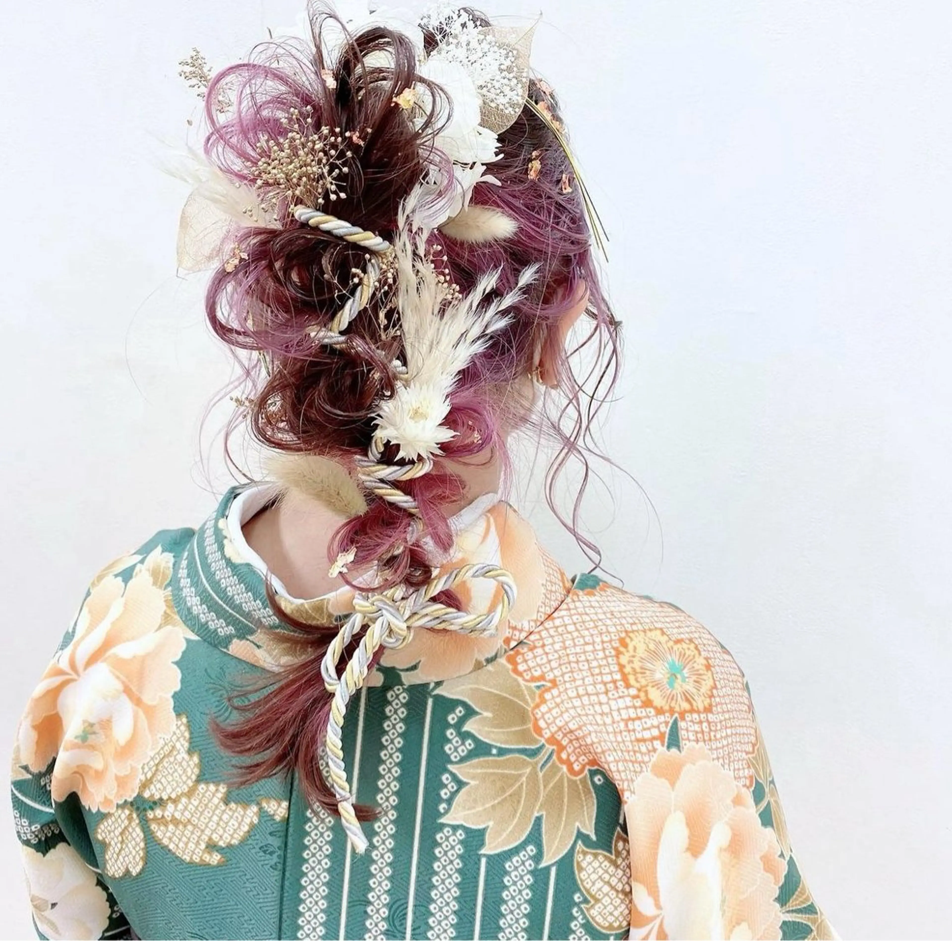 ロング カラー ヘアアレンジ インナーカラー ピンクカラー 卒業式のヘアスタイル ヘアセット ナカジマ ナナのヘアスタイル